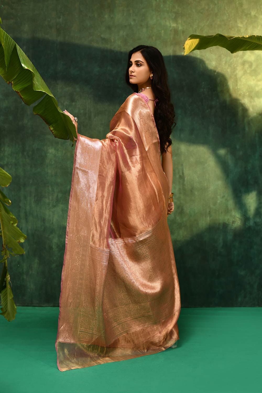 'Arunima' Champagne Rose Pure Daimond Iktara Tissue Banarasi Handloom Saree 'Arunima' Champagne Rose Pure Daimond Iktara Tissue Banarasi Handloom Saree