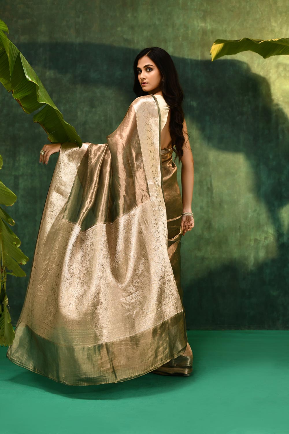 'Noor' Silver Deep Green Pure Diamond Iktara Tissue Banarasi Handloom Saree 'Noor' Silver Deep Green Pure Diamond Iktara Tissue Banarasi Handloom Saree