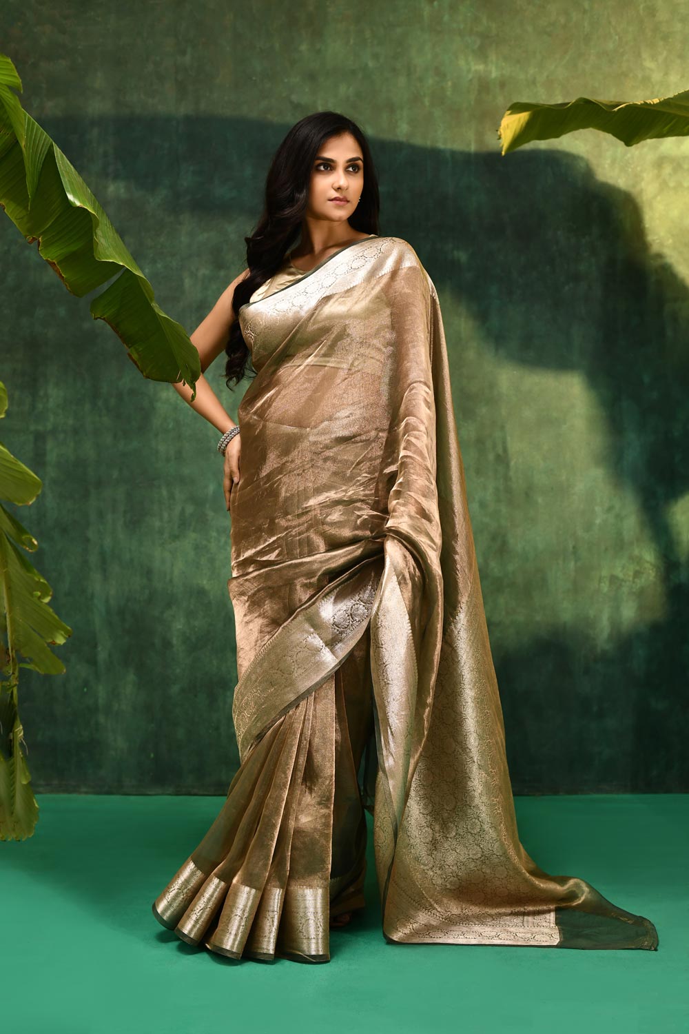 'Noor' Silver Deep Green Pure Diamond Iktara Tissue Banarasi Handloom Saree 'Noor' Silver Deep Green Pure Diamond Iktara Tissue Banarasi Handloom Saree