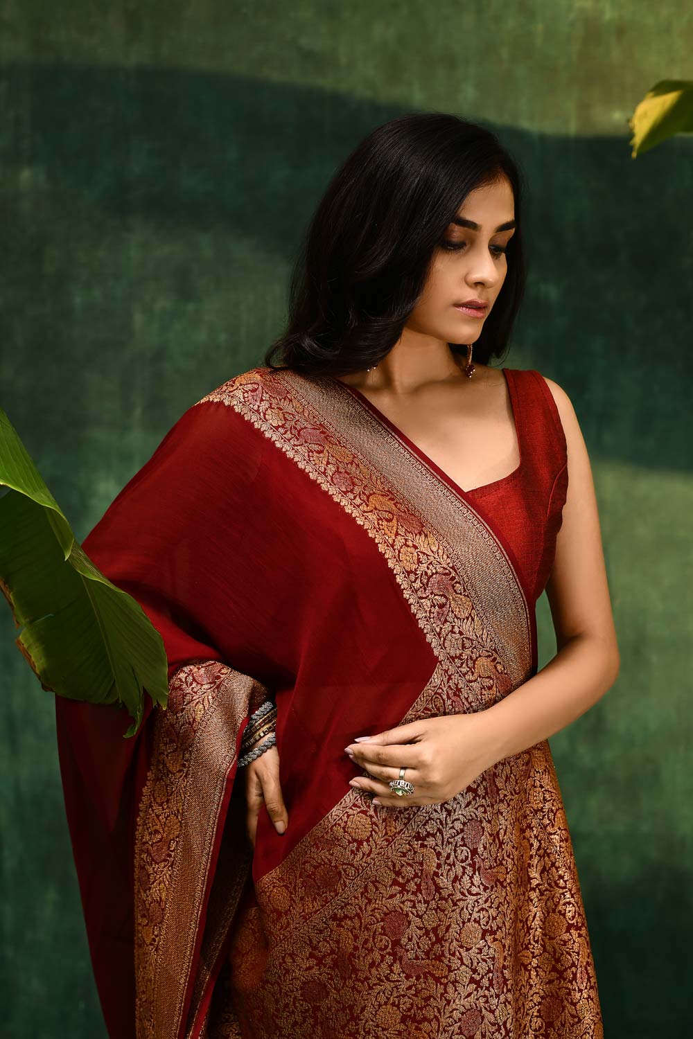 'Pride of Kashi' Shikargah Elegance Royal Maroon Pure Khaddi Georgette Banarasi Handloom Saree 'Pride of Kashi' Shikargah Elegance Royal Maroon Pure Khaddi Georgette Banarasi Handloom Saree