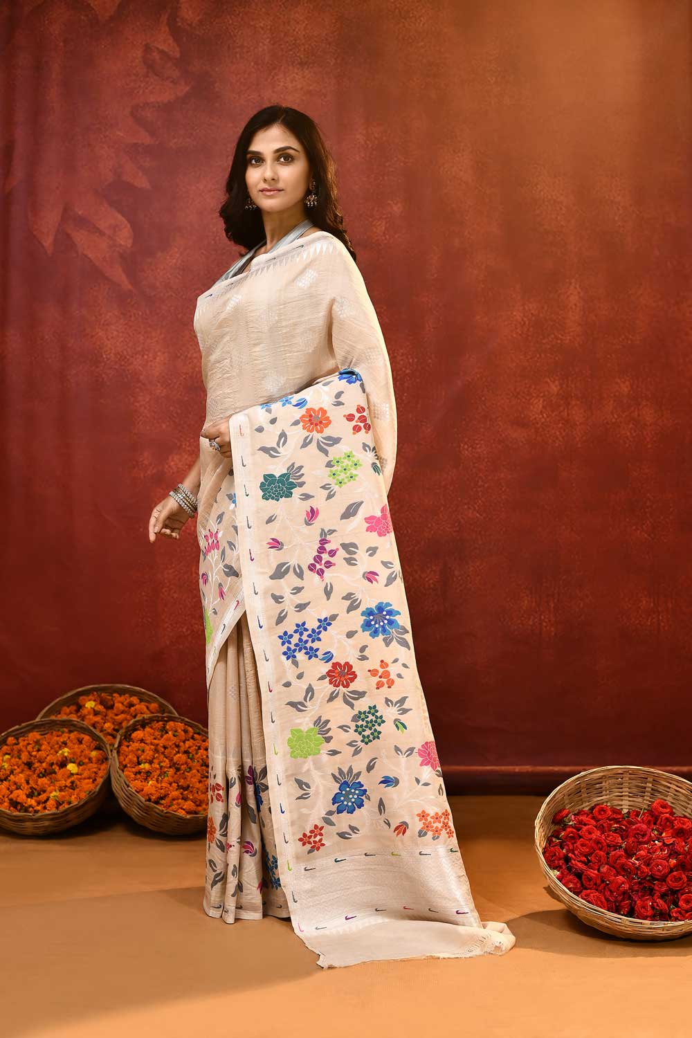 'Janki' Ivory Pure Tussar Silk Meenakari Banarasi Handloom Saree 'Janki' Ivory Pure Tussar Silk Meenakari Banarasi Handloom Saree