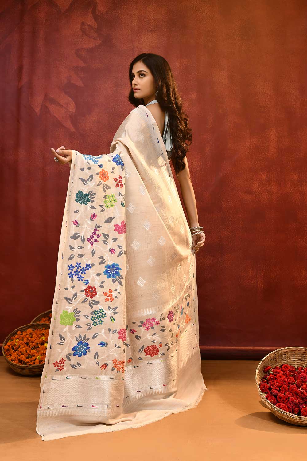 'Janki' Ivory Pure Tussar Silk Meenakari Banarasi Handloom Saree 'Janki' Ivory Pure Tussar Silk Meenakari Banarasi Handloom Saree