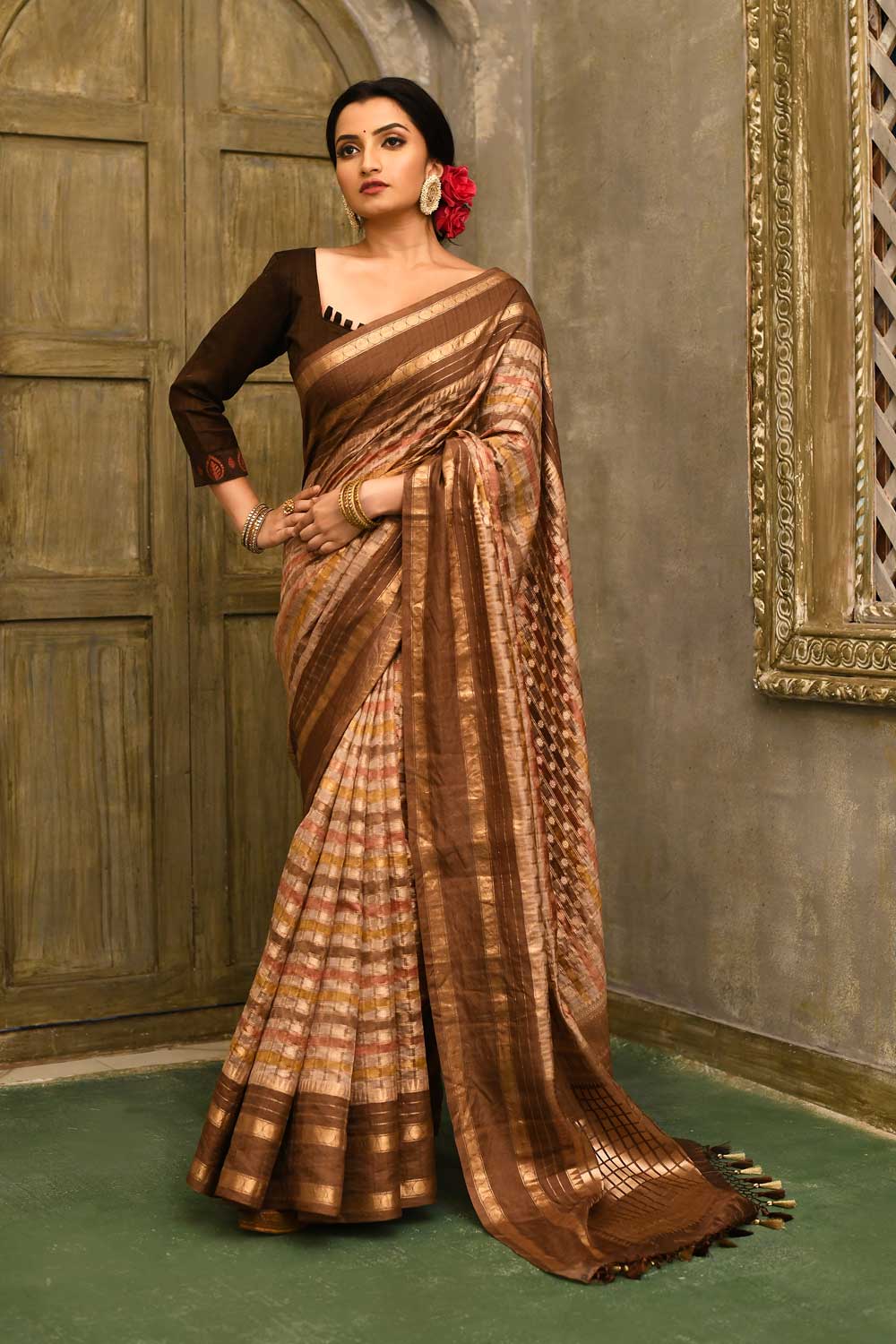 Smoke Brown Rangkat Pure Katan Chiniya Silk Banarasi Handloom Saree With Tanchoi Border Smoke Brown Rangkat Pure Katan Chiniya Silk Banarasi Handloom Saree With Tanchoi Border