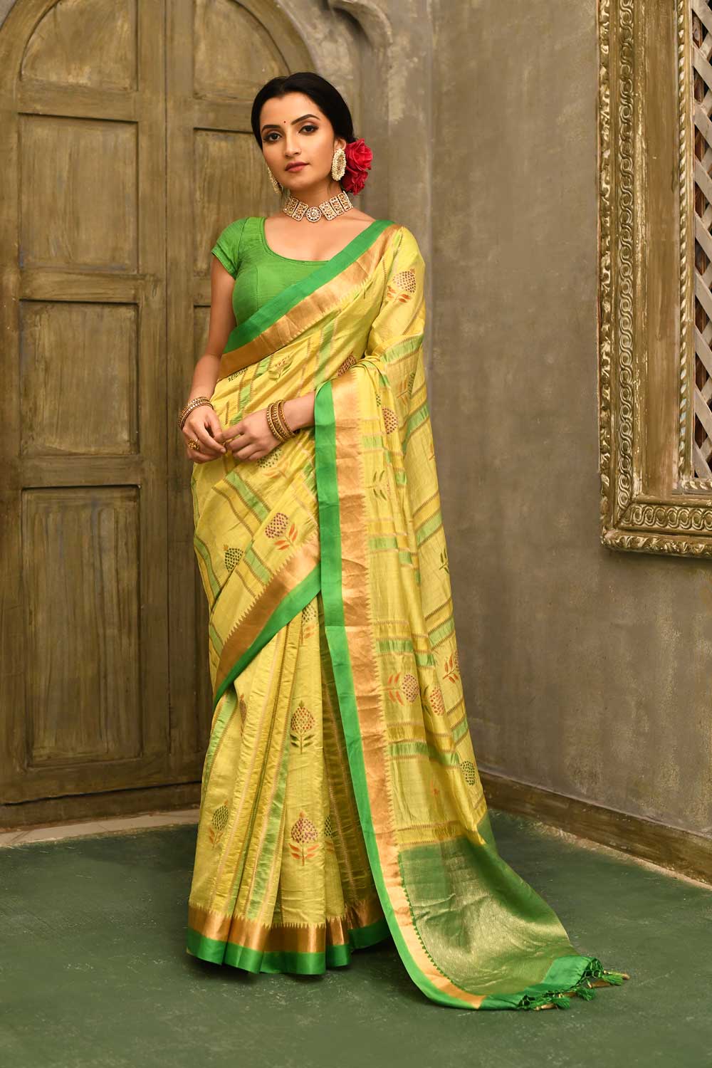 Rangkat Pure Katan Silk Banarasi Handloom Saree Rangkat Pure Katan Silk Banarasi Handloom Saree