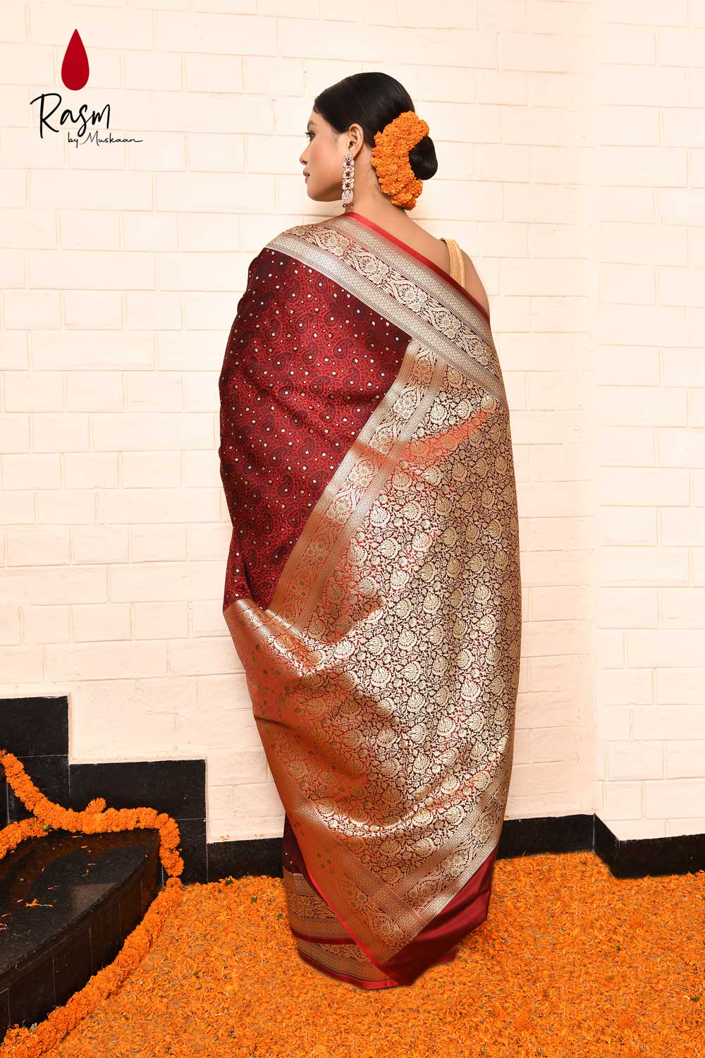 Tanchoi Banarasi Handloom Saree With Handwoven Paisley Jaal Tanchoi Banarasi Handloom Saree With Handwoven Paisley Jaal