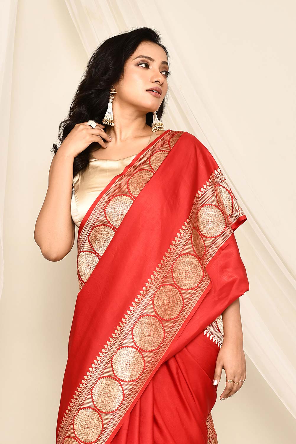 'Lalima' Red Pure Katan Mushru Silk Banarasi Handloom Saree 'Lalima' Red Pure Katan Mushru Silk Banarasi Handloom Saree