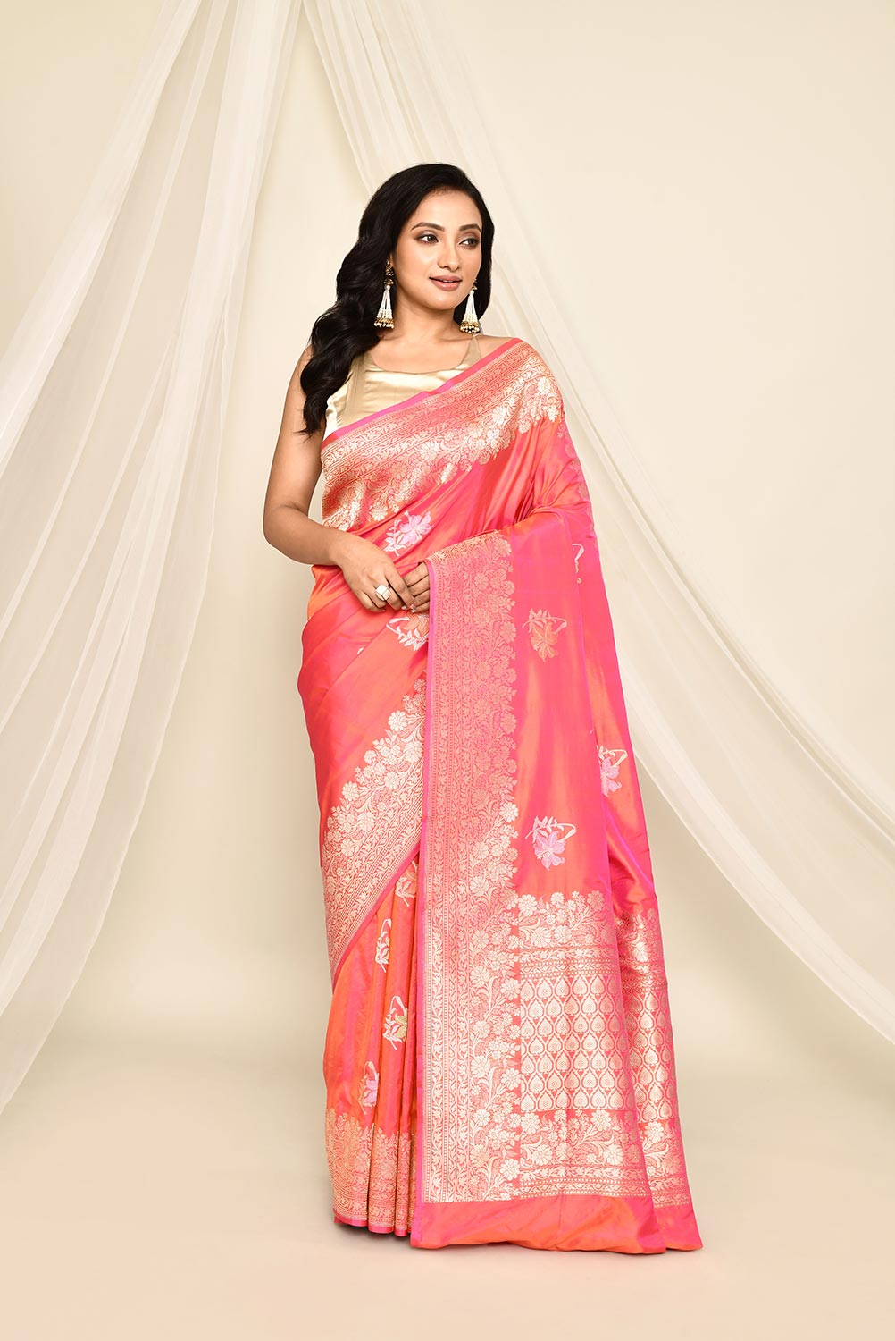 'Gulrani' Orange - Pink Pure Katan Silk Banarasi Handloom Saree with Kadhua Meenakari Boota 'Gulrani' Orange - Pink Pure Katan Silk Banarasi Handloom Saree with Kadhua Meenakari Boota