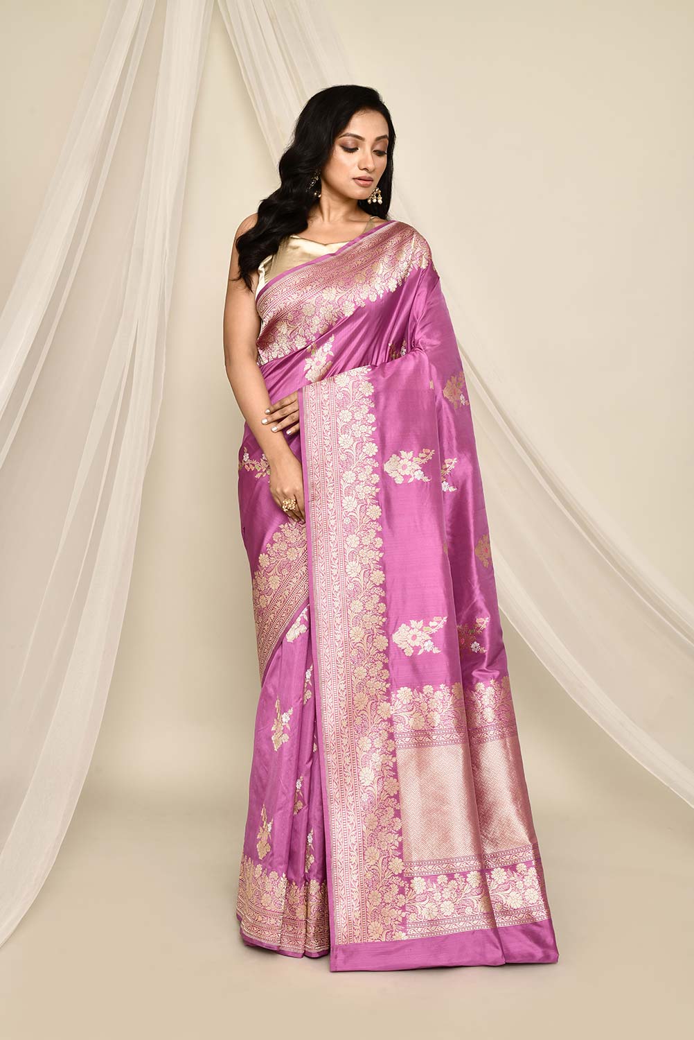 'Adaa' Lilac Pink Pure Katan Silk Banarasi Handloom Saree with Meenakari Kadhua Boota 'Adaa' Lilac Pink Pure Katan Silk Banarasi Handloom Saree with Meenakari Kadhua Boota