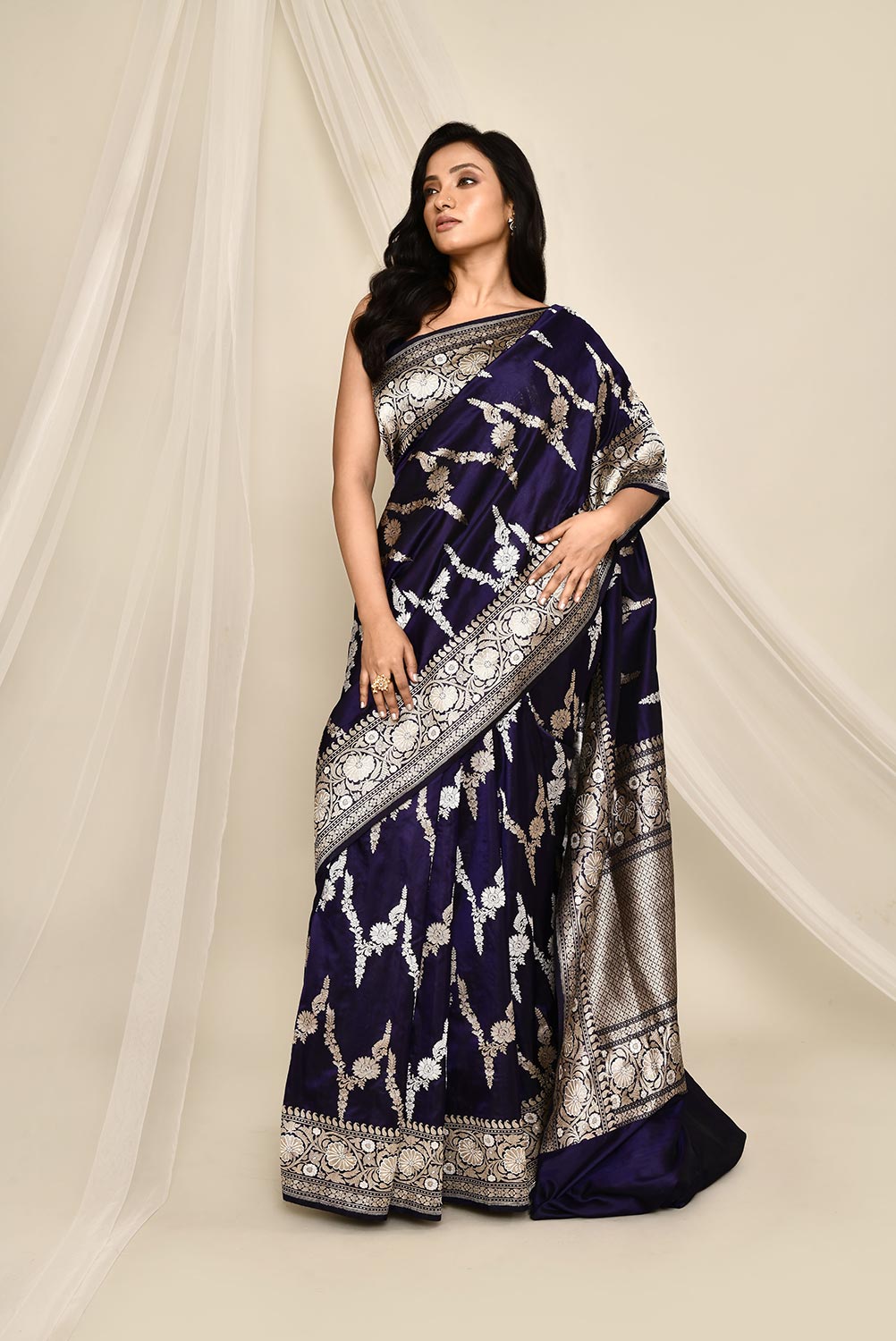 'Noor' Deep Navy Purple Blue Pure Katan Silk Banarasi Handloom Saree 'Noor' Deep Navy Purple Blue Pure Katan Silk Banarasi Handloom Saree