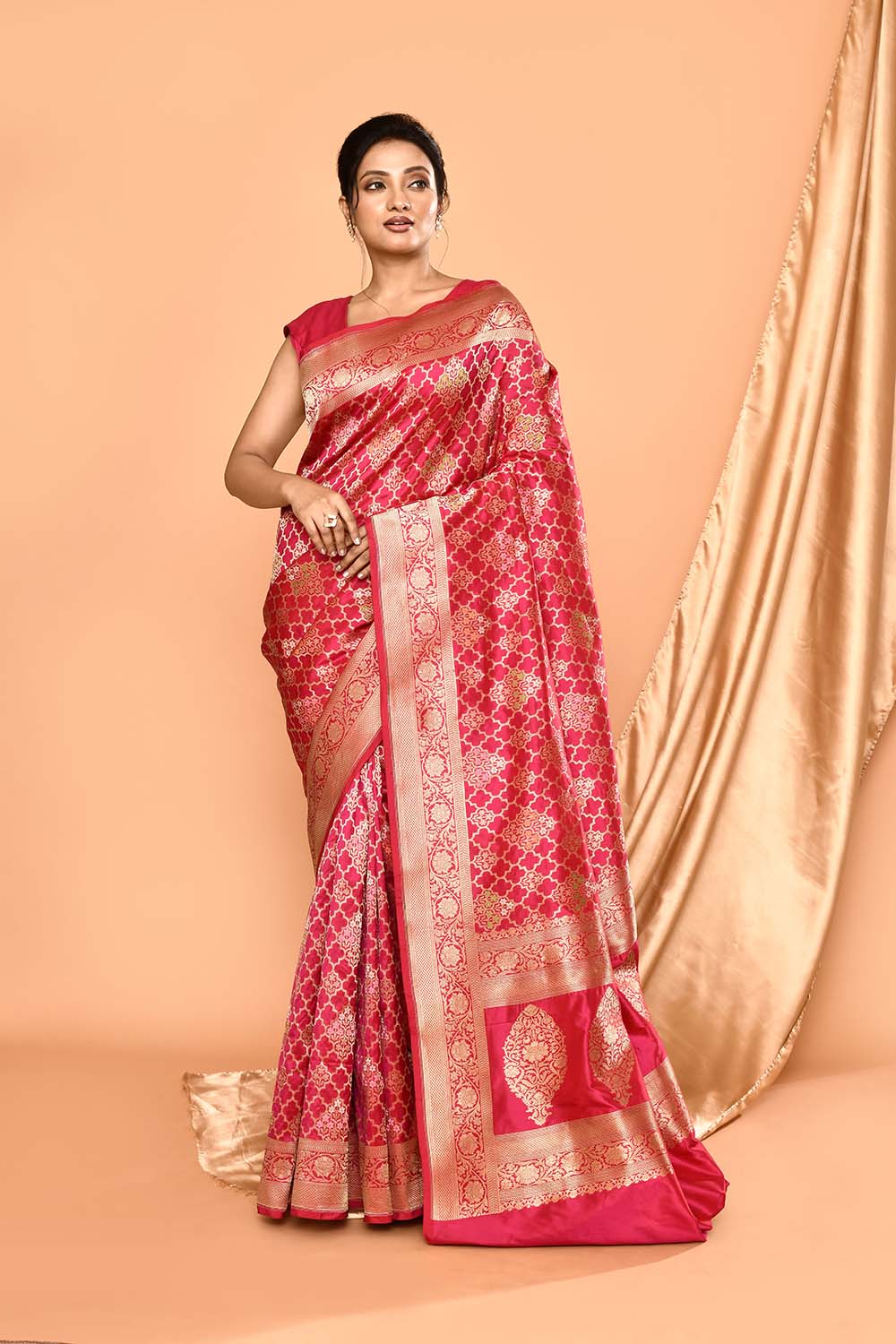 'Patterned Perfection' Pink Pure Katan Silk Jaal Brocade Banarasi Handloom Saree 'Patterned Perfection' Pink Pure Katan Silk Jaal Brocade Banarasi Handloom Saree