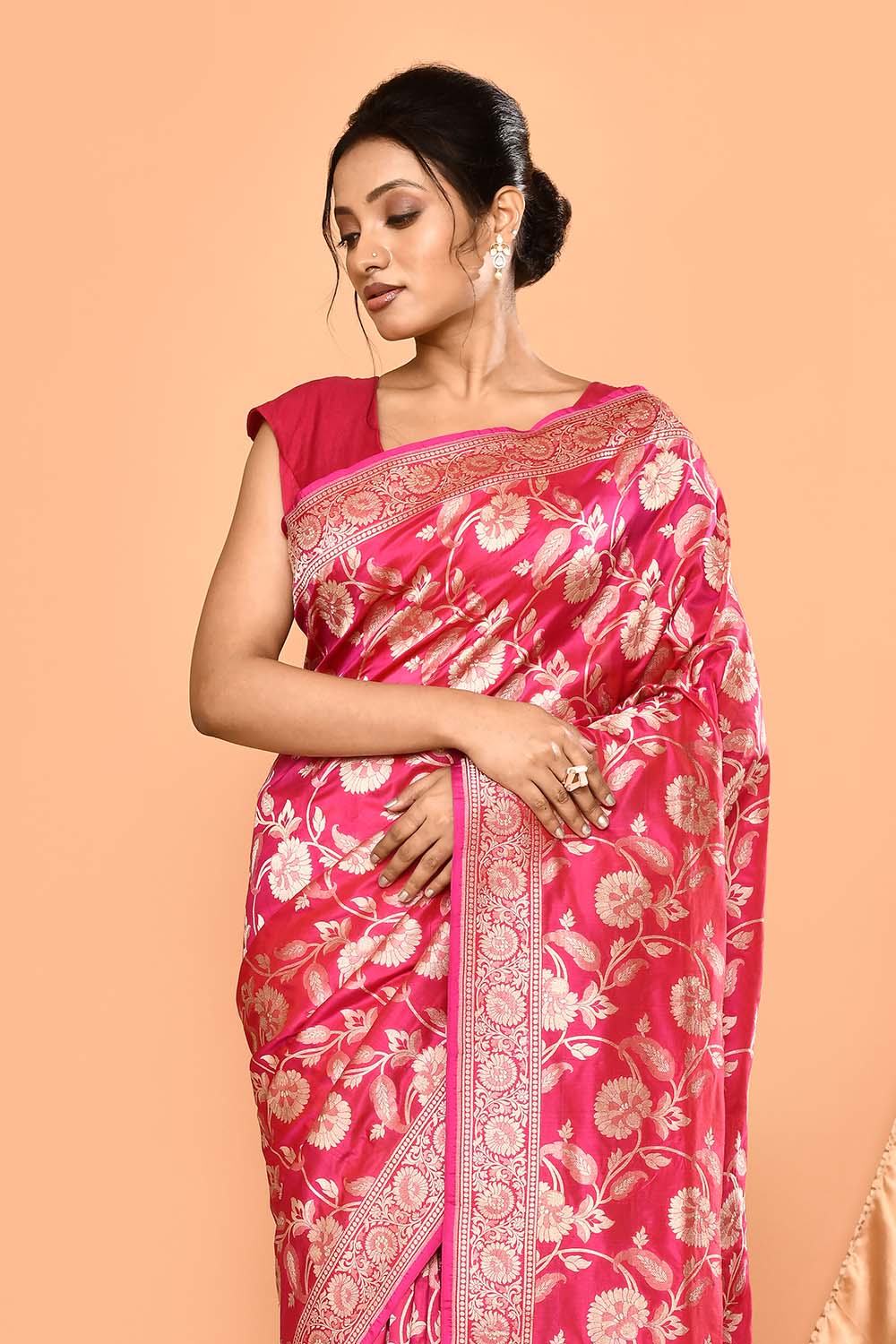 'Gulabi Sadi' Deep Pink Pure Katan Silk Banarasi Handloom Saree 'Gulabi Sadi' Deep Pink Pure Katan Silk Banarasi Handloom Saree