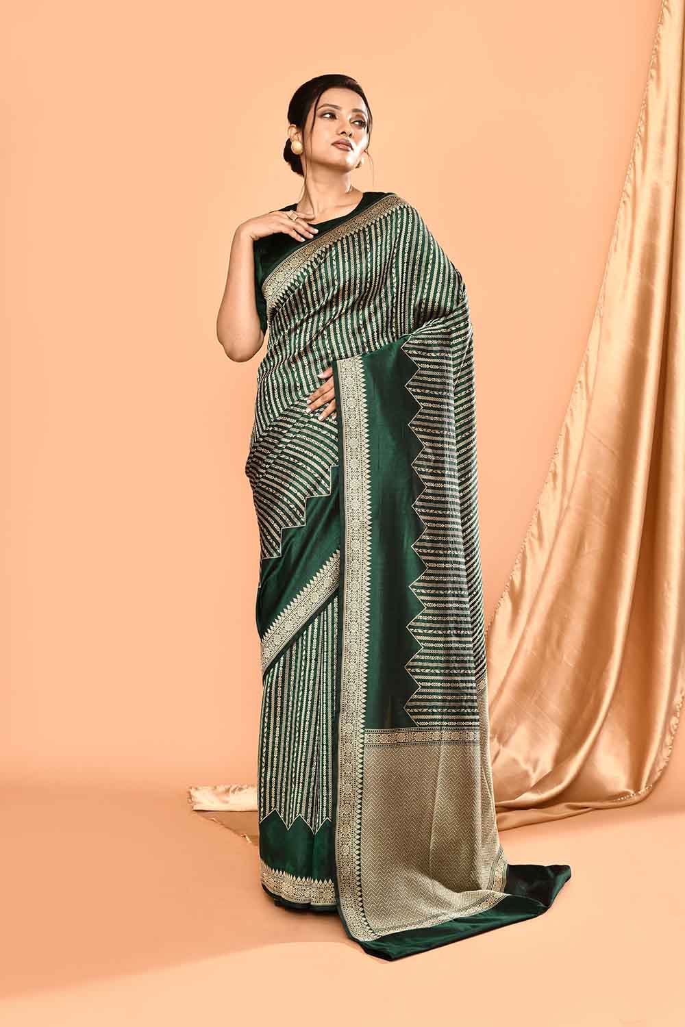 'Modern Elegance' Bottle Green Pure Katan Silk Banarasi Handloom Saree 'Modern Elegance' Bottle Green Pure Katan Silk Banarasi Handloom Saree