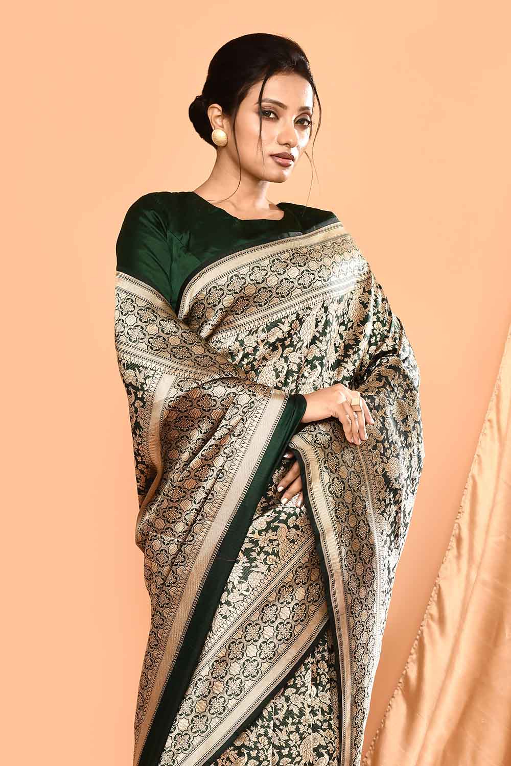 'Pride of Kashi' Bottle Green Pure Katan Silk Banarasi Shikaargah Kadhua Jangla Handloom Saree 'Pride of Kashi' Bottle Green Pure Katan Silk Banarasi Shikaargah Kadhua Jangla Handloom Saree