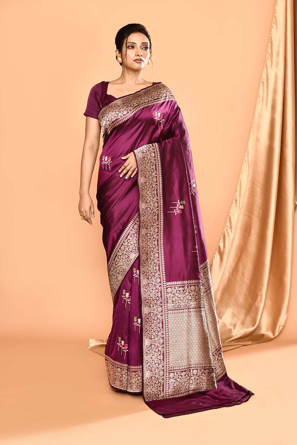 'Umrao' Deep Plum Pure Katan Silk Banarasi Handloom Saree with Meenakari Kadhua Boota 'Umrao' Deep Plum Pure Katan Silk Banarasi Handloom Saree with Meenakari Kadhua Boota