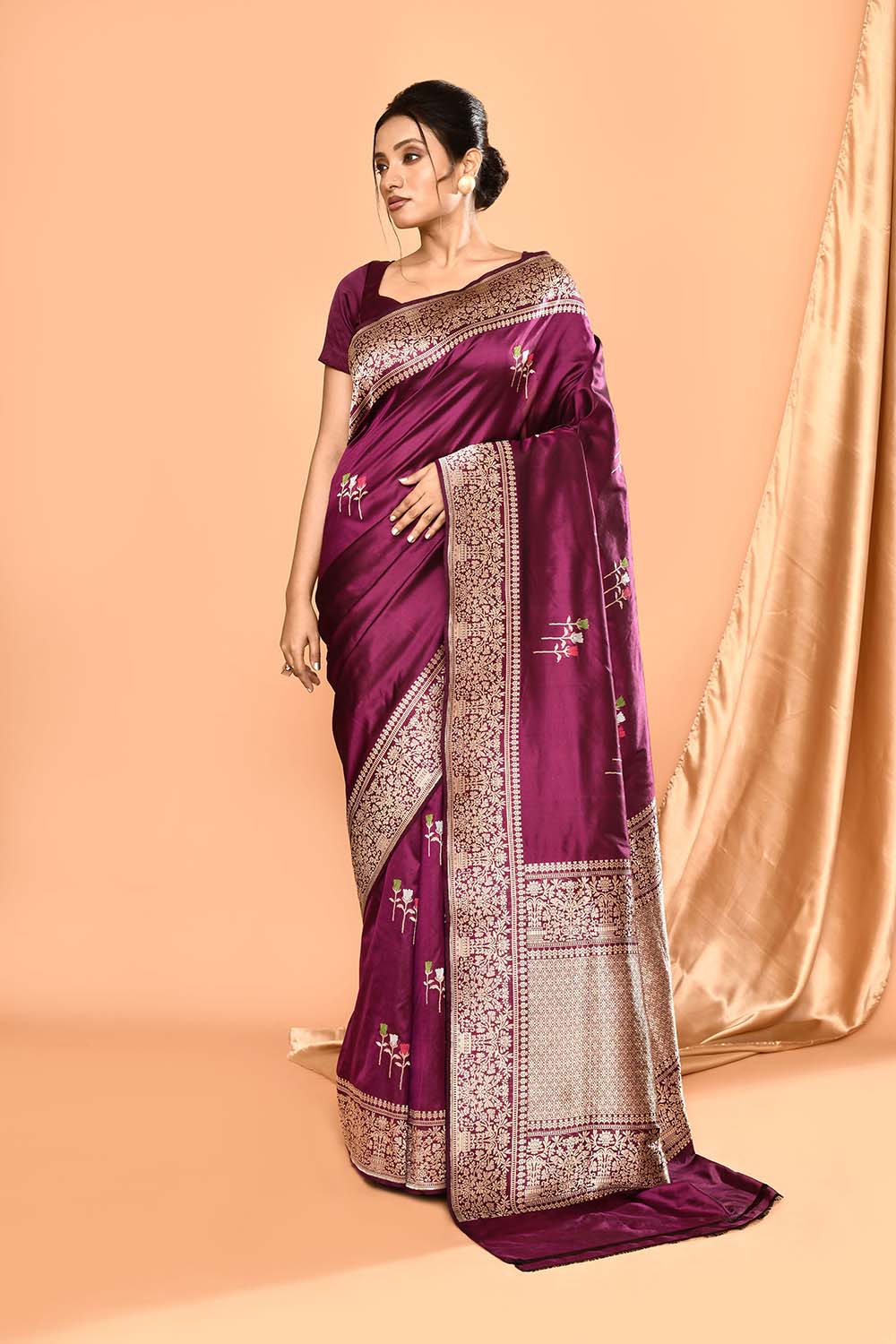 'Umrao' Deep Plum Pure Katan Silk Banarasi Handloom Saree with Meenakari Kadhua Boota 'Umrao' Deep Plum Pure Katan Silk Banarasi Handloom Saree with Meenakari Kadhua Boota