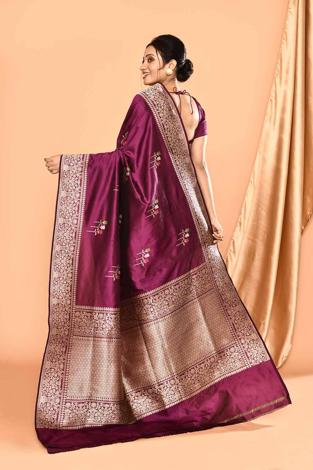 'Umrao' Deep Plum Pure Katan Silk Banarasi Handloom Saree with Meenakari Kadhua Boota 'Umrao' Deep Plum Pure Katan Silk Banarasi Handloom Saree with Meenakari Kadhua Boota