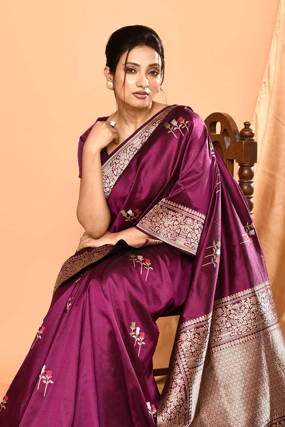 'Umrao' Deep Plum Pure Katan Silk Banarasi Handloom Saree with Meenakari Kadhua Boota 'Umrao' Deep Plum Pure Katan Silk Banarasi Handloom Saree with Meenakari Kadhua Boota