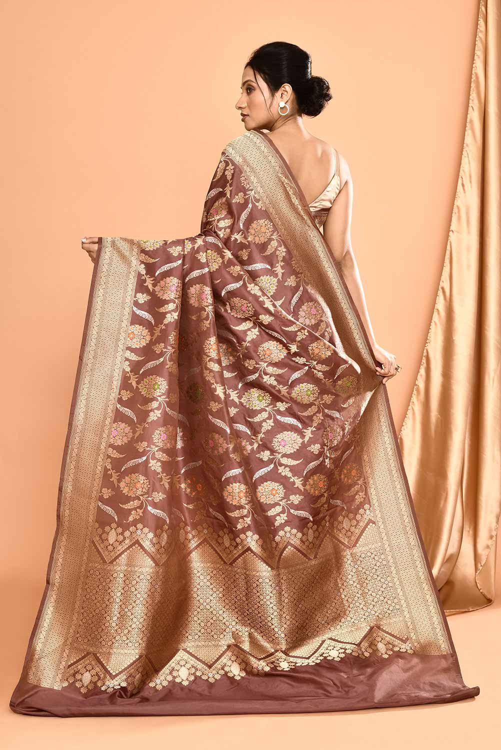 'Gulbahar' Brown Pure Katan Silk Banarasi Handloom Saree 'Gulbahar' Brown Pure Katan Silk Banarasi Handloom Saree