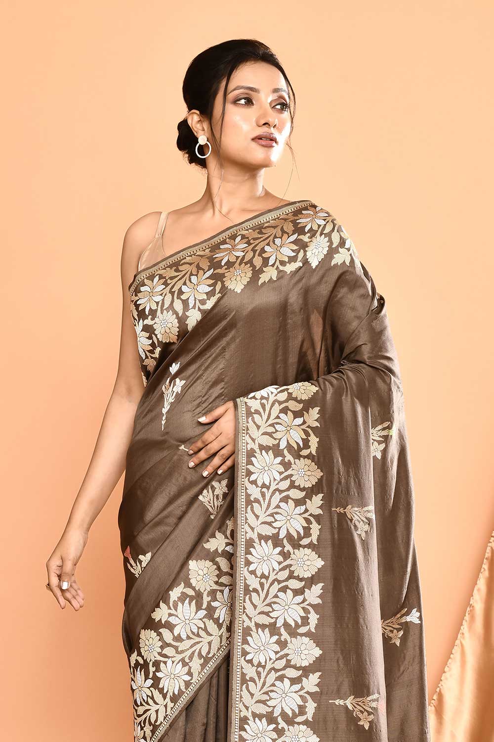 'Tarini' Pure katan Silk Banarasi Handloom Saree 'Tarini' Pure katan Silk Banarasi Handloom Saree