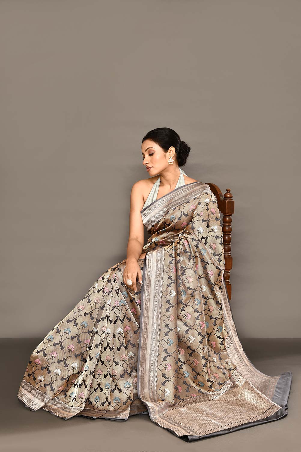 'Hunar' Silver Grey Meenakari Tanchoi Brocade Pure Katan Silk Banarasi Handloom Saree 'Hunar' Silver Grey Meenakari Tanchoi Brocade Pure Katan Silk Banarasi Handloom Saree