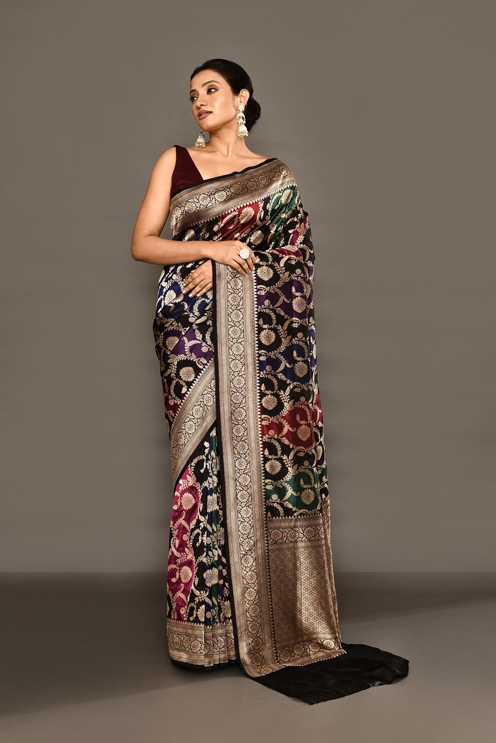 'Rangkat' Black Pure Katan Silk Banarasi Handloom Saare 'Rangkat' Black Pure Katan Silk Banarasi Handloom Saare
