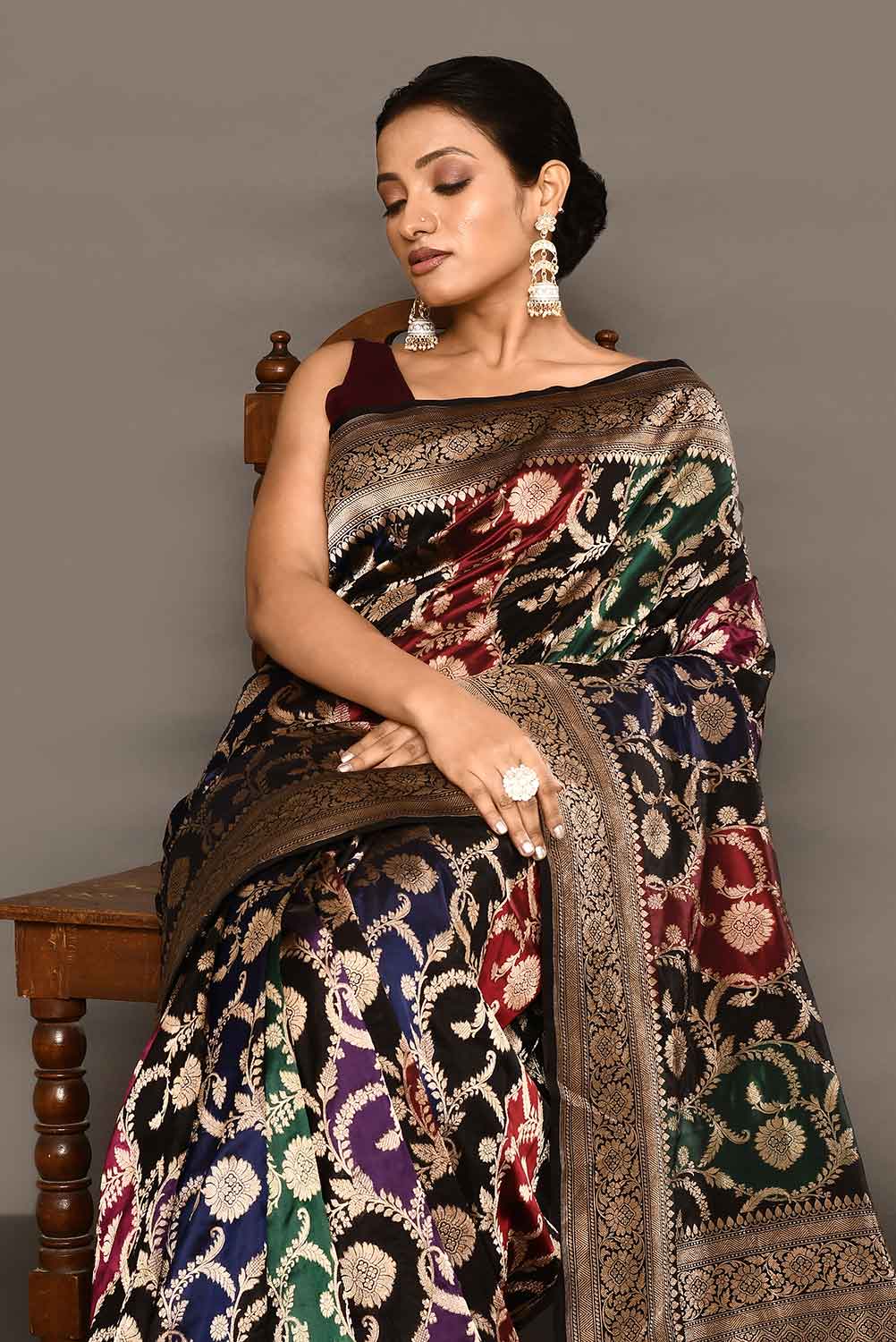 'Rangkat' Black Pure Katan Silk Banarasi Handloom Saare 'Rangkat' Black Pure Katan Silk Banarasi Handloom Saare