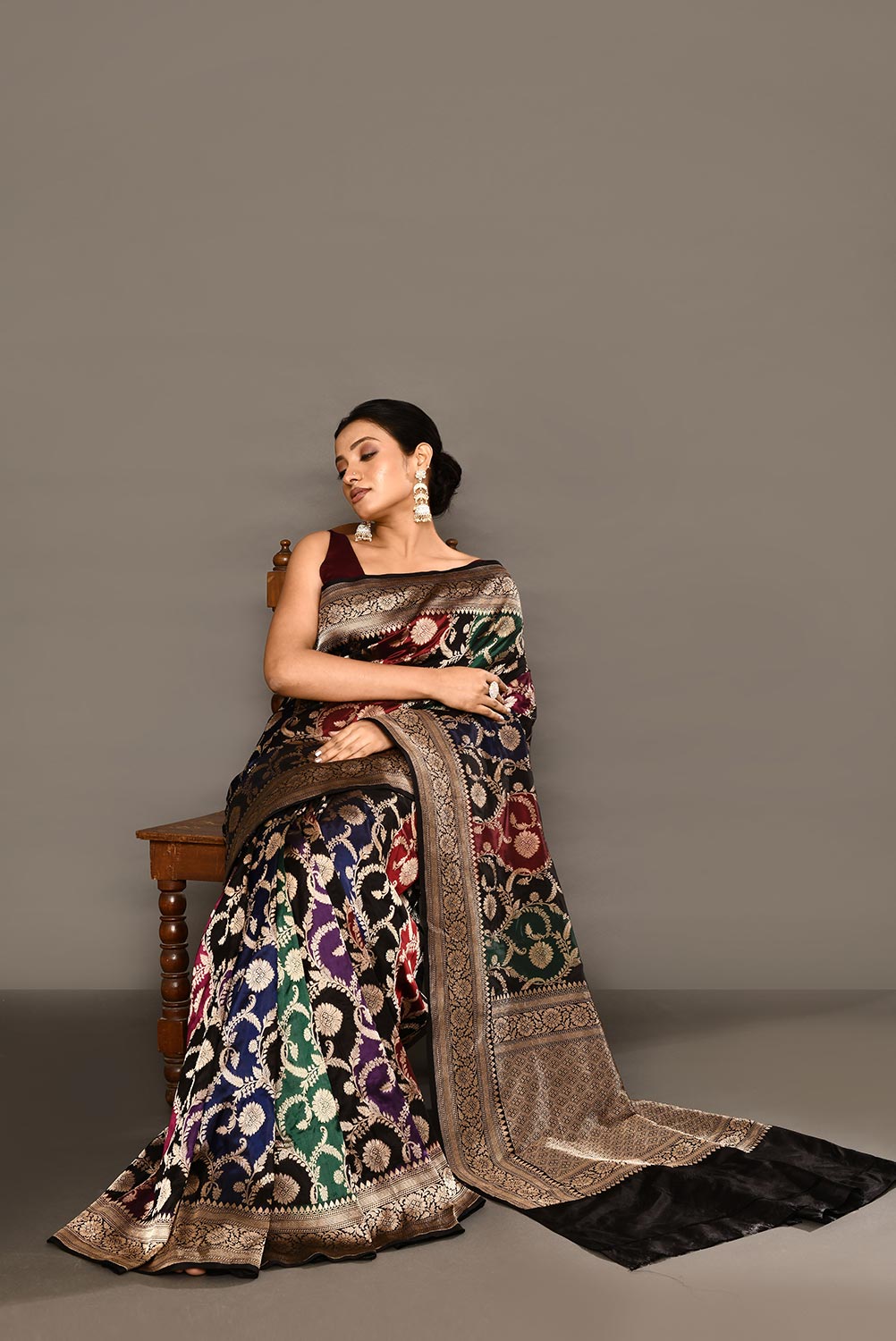'Rangkat' Black Pure Katan Silk Banarasi Handloom Saare 'Rangkat' Black Pure Katan Silk Banarasi Handloom Saare