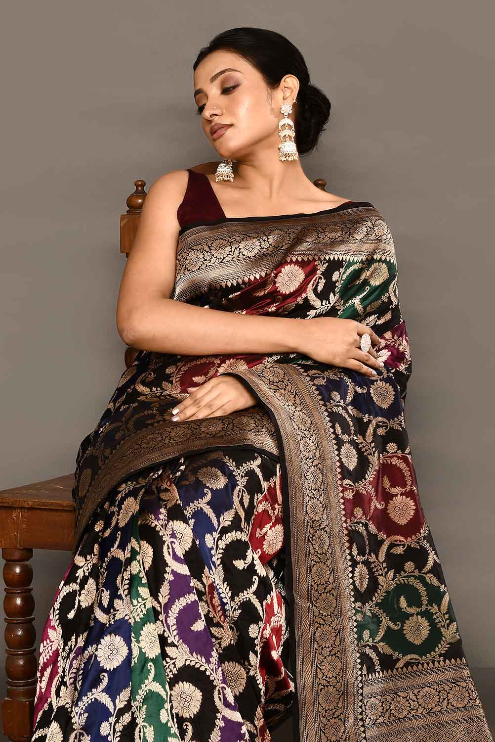 'Rangkat' Black Pure Katan Silk Banarasi Handloom Saare 'Rangkat' Black Pure Katan Silk Banarasi Handloom Saare