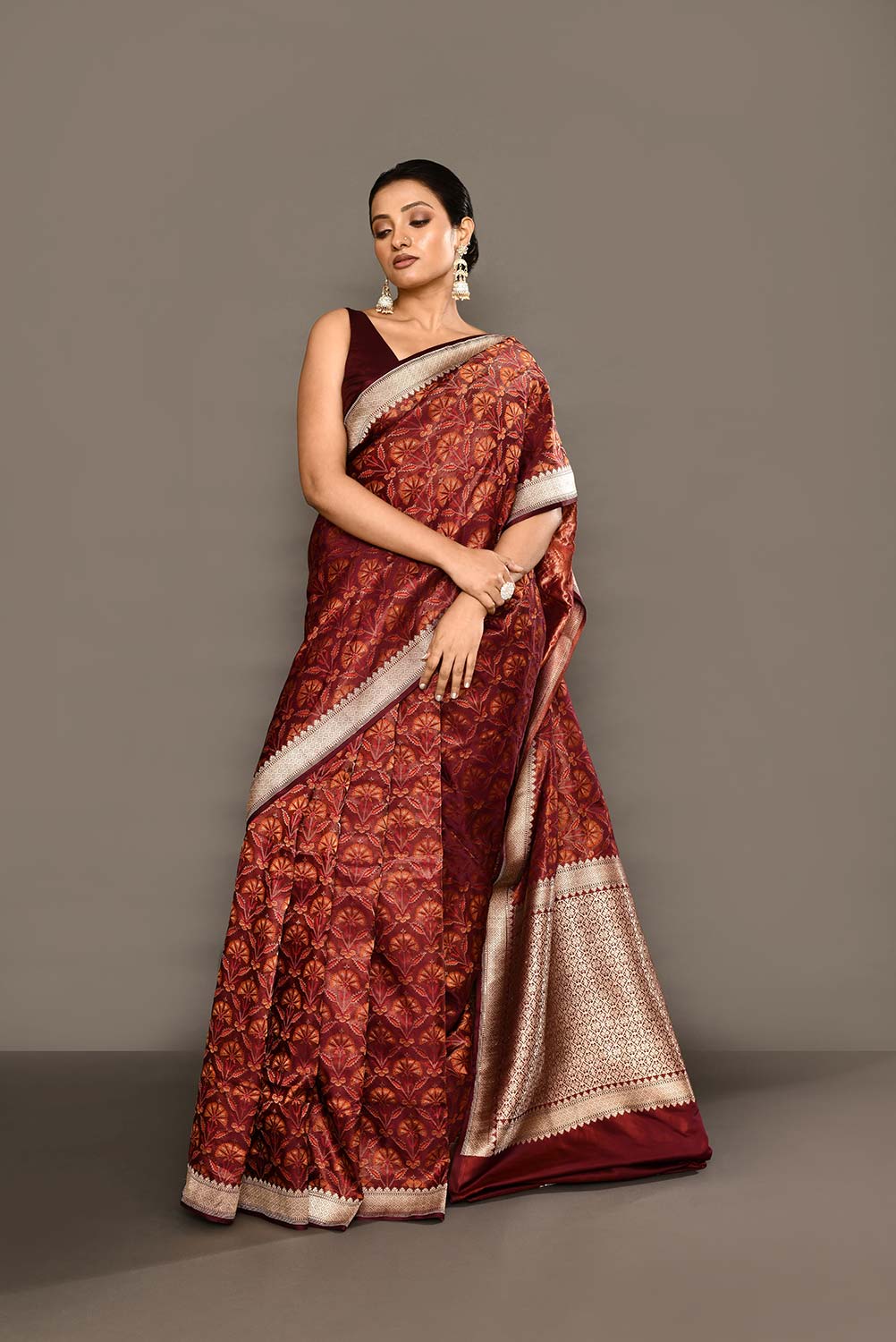'Nayab' Deep Cranberry Resham Tanchoi Brocade Pure Katan Silk Banarasi Handloom Saree 'Nayab' Deep Cranberry Resham Tanchoi Brocade Pure Katan Silk Banarasi Handloom Saree