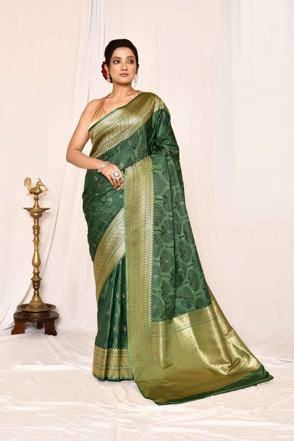 Dusty Pine Green Semi Katan Mushru Satin Banarasi Handloom Saree Dusty Pine Green Semi Katan Mushru Satin Banarasi Handloom Saree