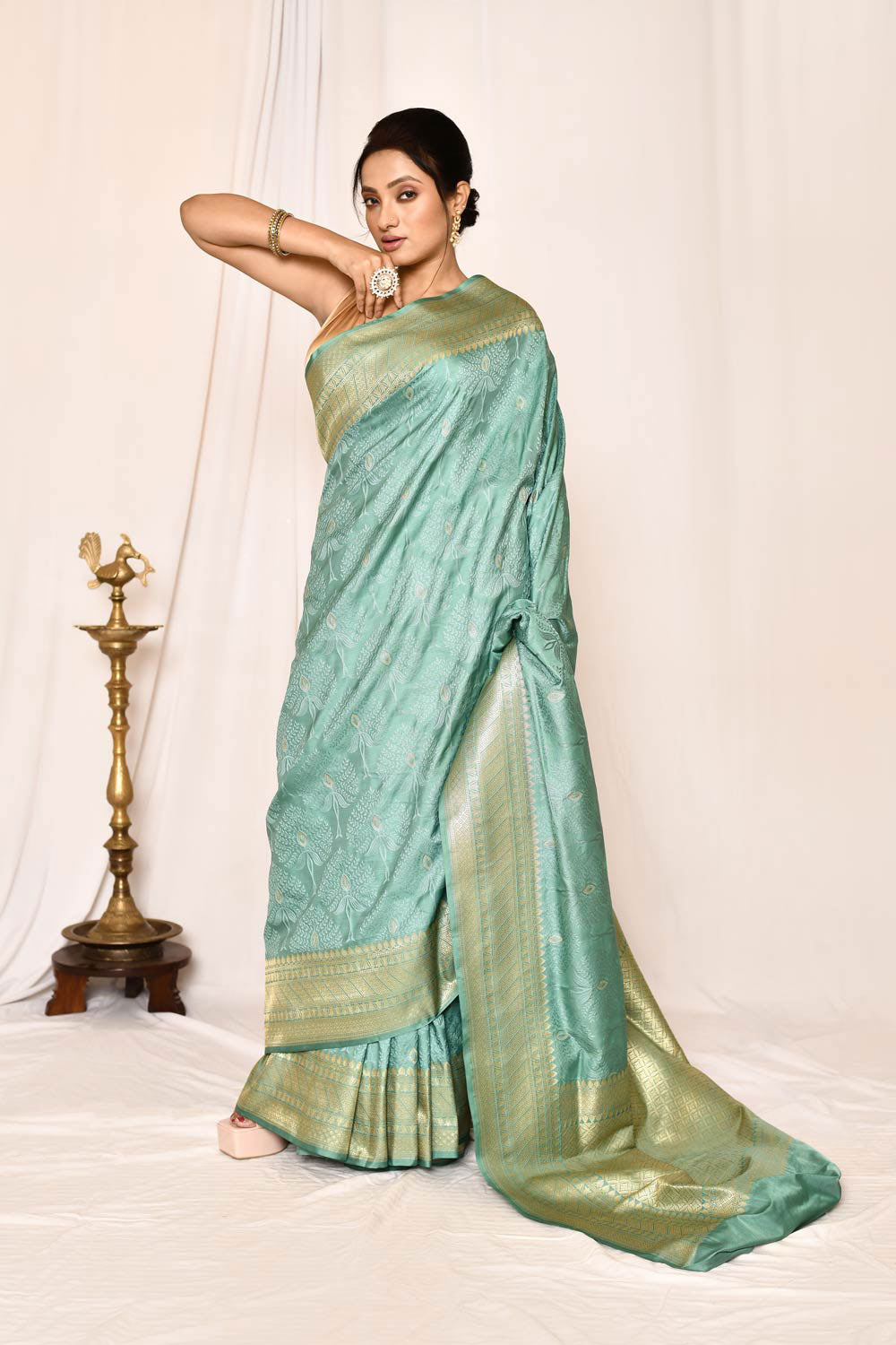Dusty Green Semi Katan Mushru Satin Banarasi Handloom Saree Dusty Green Semi Katan Mushru Satin Banarasi Handloom Saree