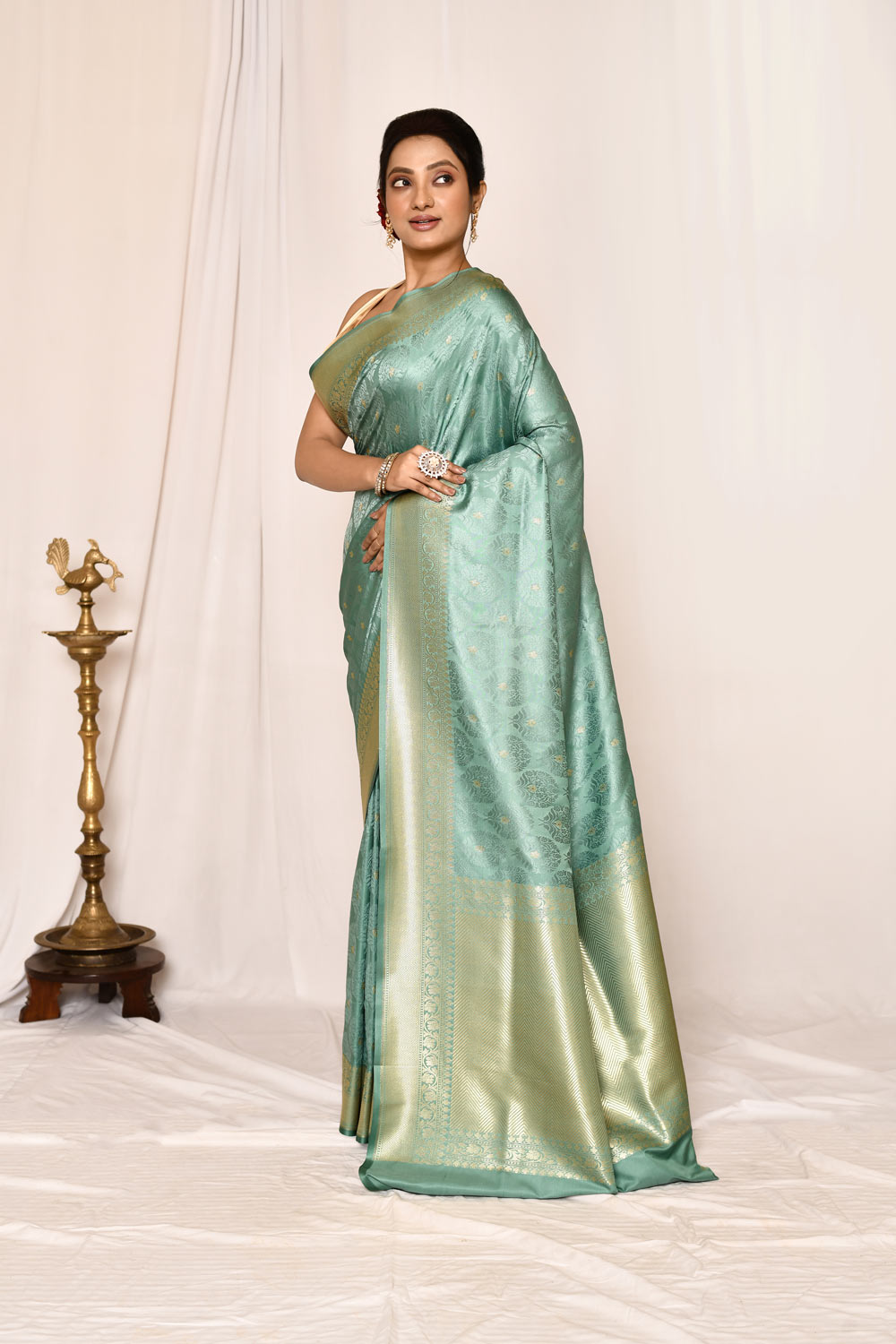 Dusty Green Semi Katan Mushru Satin Banarasi Handloom Saree Dusty Green Semi Katan Mushru Satin Banarasi Handloom Saree