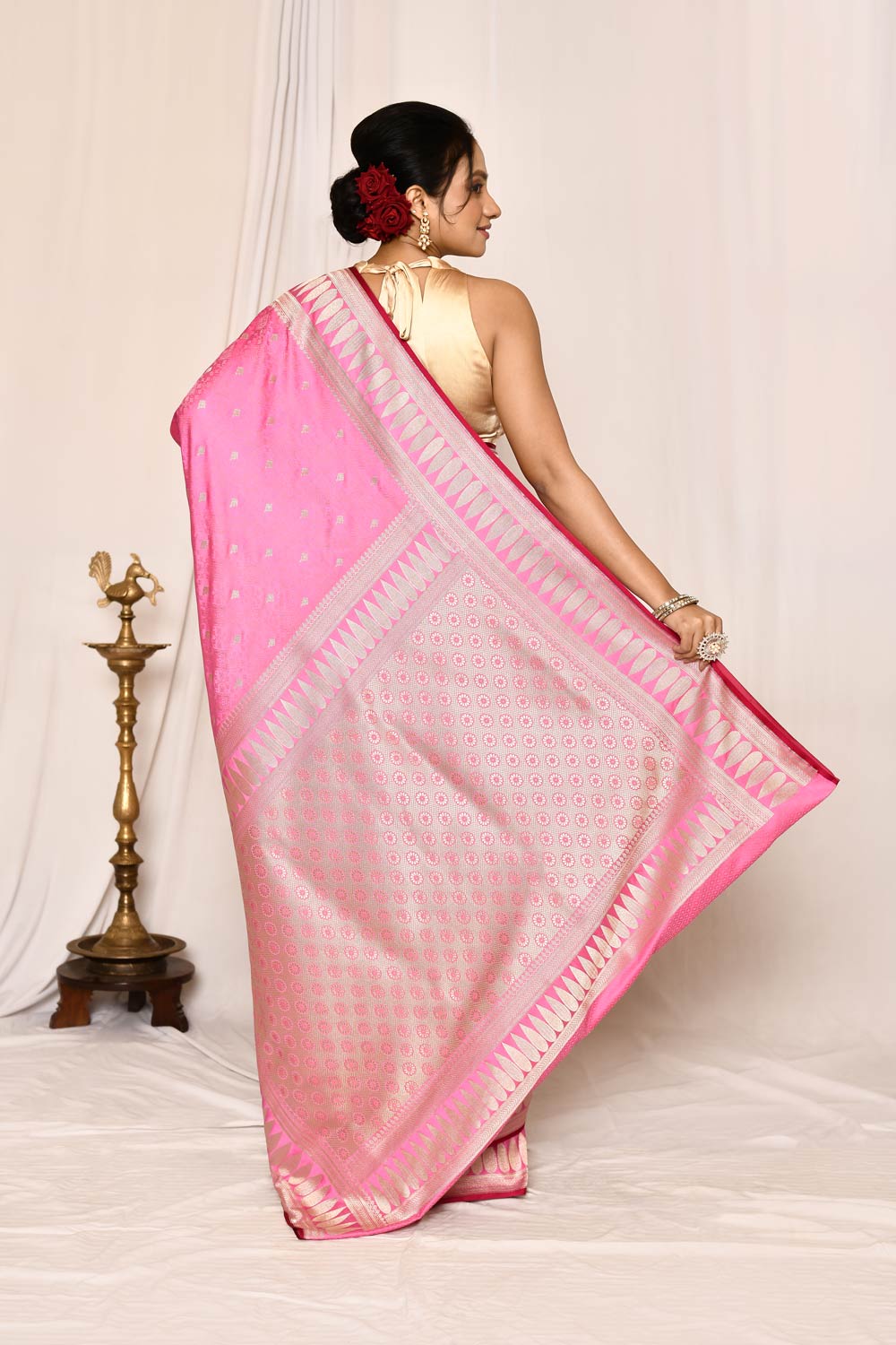 Rose Pink Semi Katan Mushru Satin Banarasi Handloom Saree Rose Pink Semi Katan Mushru Satin Banarasi Handloom Saree