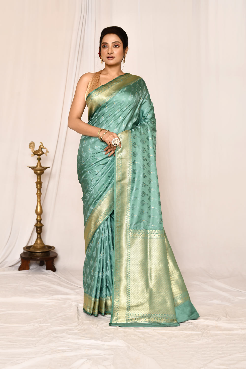 Dusty Green Semi Katan Mushru Satin Banarasi Handloom Saree Dusty Green Semi Katan Mushru Satin Banarasi Handloom Saree