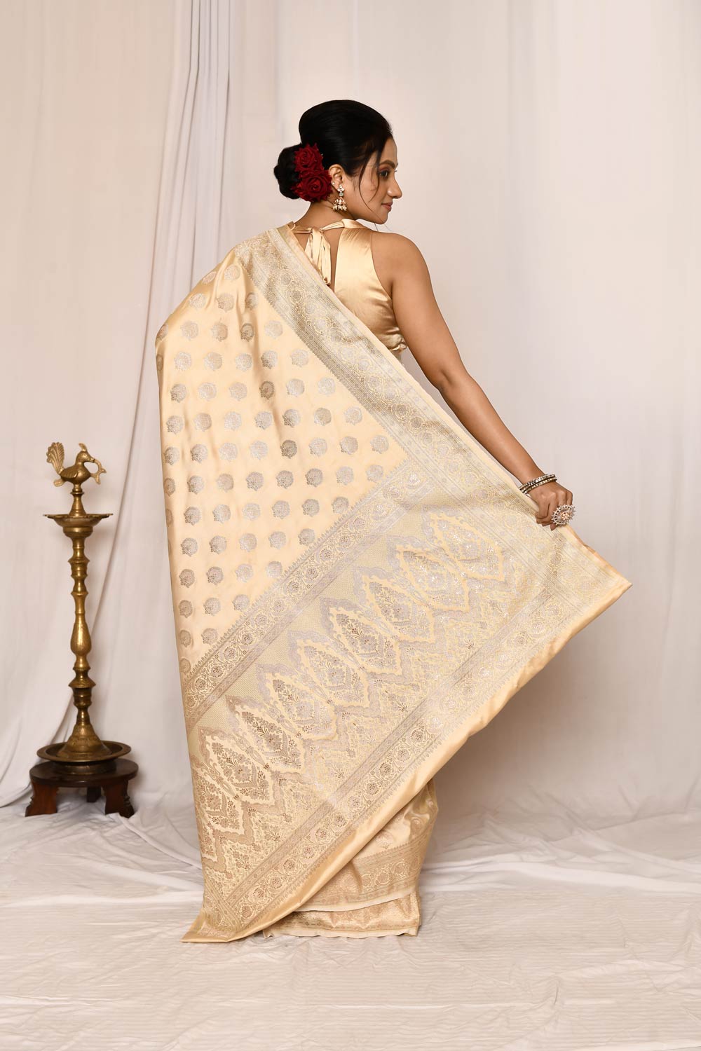 Beige Tussar Semi katan Mushru Satin  Banarasi Handloom Saree Beige Tussar Semi katan Mushru Satin  Banarasi Handloom Saree