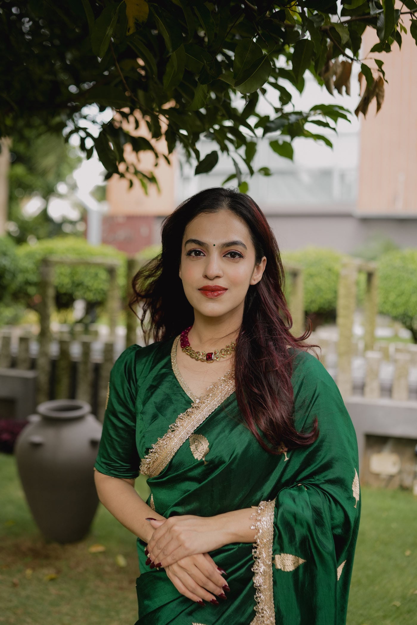 Bottle Green Pure Katan Silk Kadhua Banarasi Handloom Saree Bottle Green Pure Katan Silk Kadhua Banarasi Handloom Saree