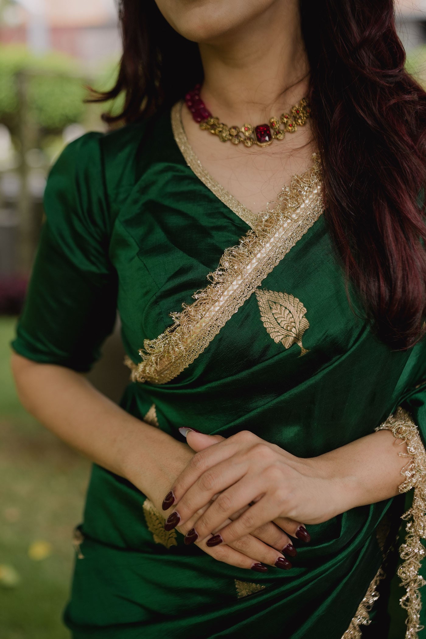 Bottle Green Pure Katan Silk Kadhua Banarasi Handloom Saree Bottle Green Pure Katan Silk Kadhua Banarasi Handloom Saree