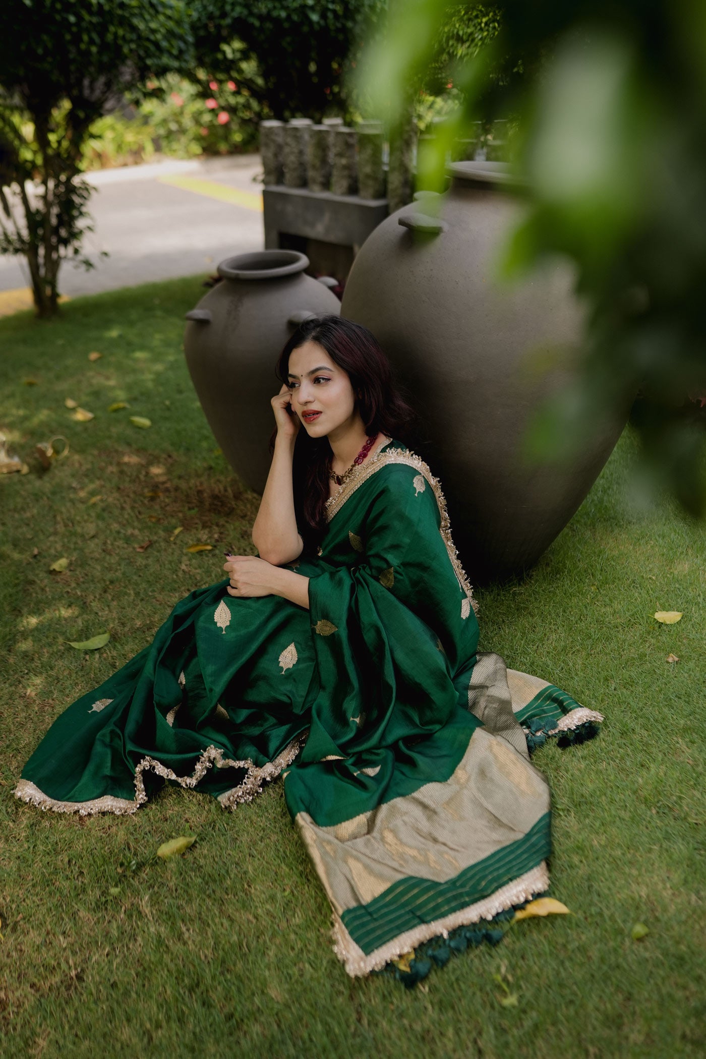 Bottle Green Pure Katan Silk Kadhua Banarasi Handloom Saree Bottle Green Pure Katan Silk Kadhua Banarasi Handloom Saree