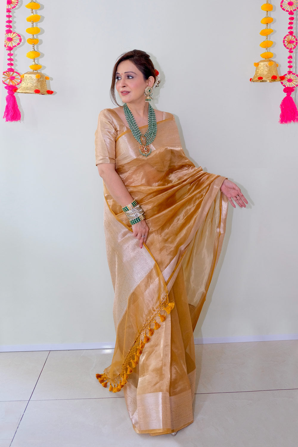 ‘Tejaswini’ Pure Diamond Iktara Tissue Banarasi Handloom Saree ‘Tejaswini’ Pure Diamond Iktara Tissue Banarasi Handloom Saree