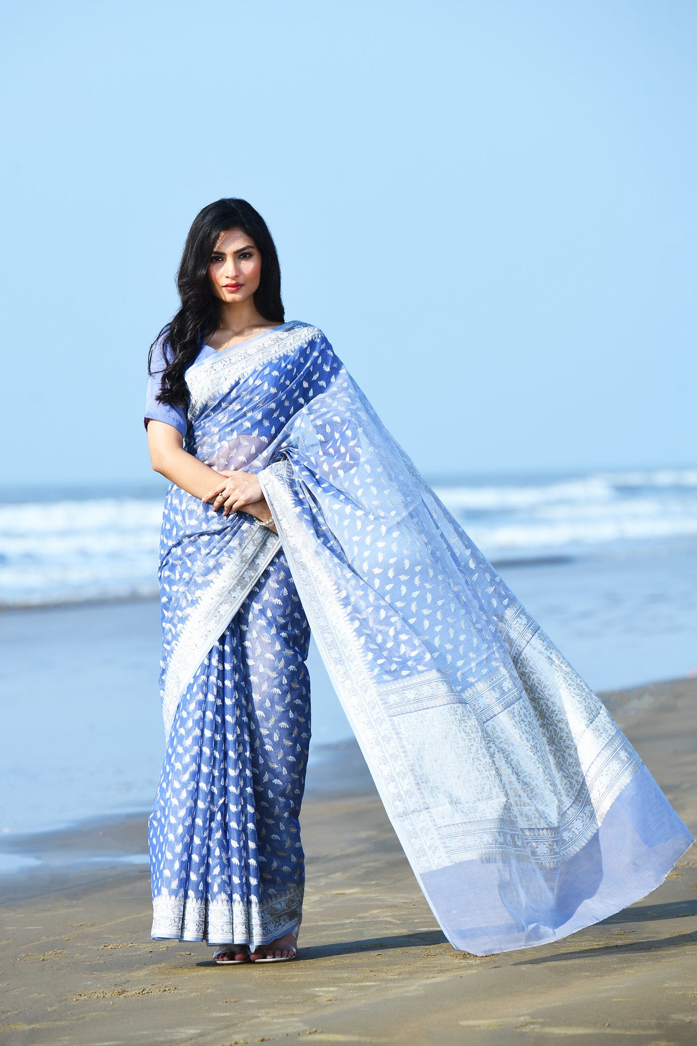 'Zehn-e-Gul' Periwinkle Grey Pure Resham Cotton Silk Banarasi Handloom Saree 'Zehn-e-Gul' Periwinkle Grey Pure Resham Cotton Silk Banarasi Handloom Saree