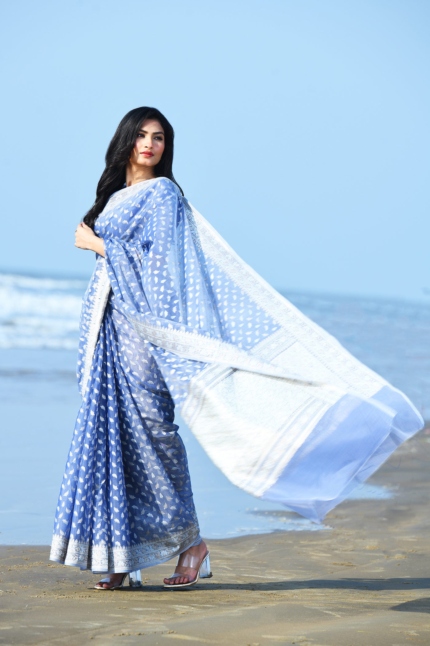'Zehn-e-Gul' Periwinkle Grey Pure Resham Cotton Silk Banarasi Handloom Saree 'Zehn-e-Gul' Periwinkle Grey Pure Resham Cotton Silk Banarasi Handloom Saree