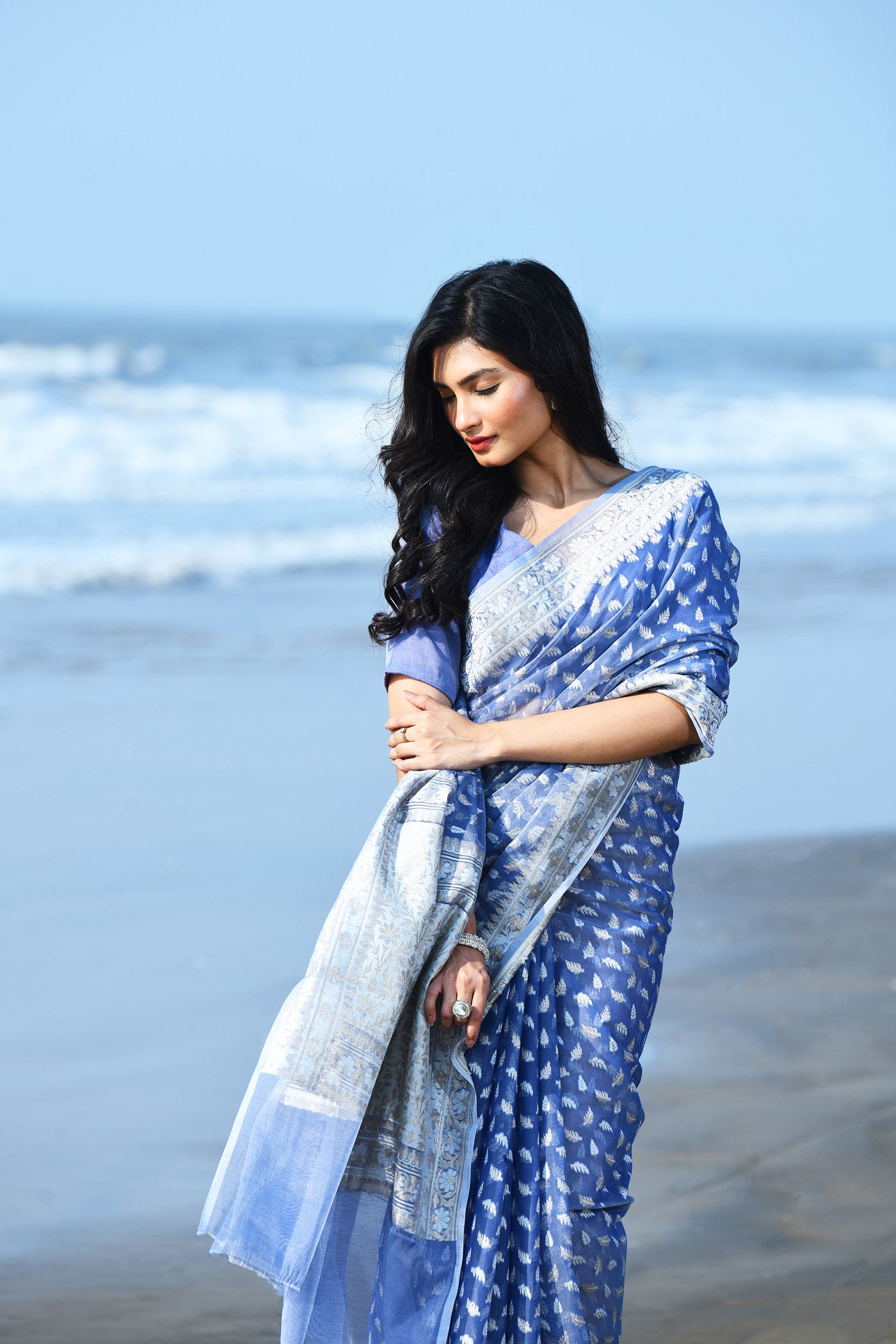 'Zehn-e-Gul' Periwinkle Grey Pure Resham Cotton Silk Banarasi Handloom Saree 'Zehn-e-Gul' Periwinkle Grey Pure Resham Cotton Silk Banarasi Handloom Saree