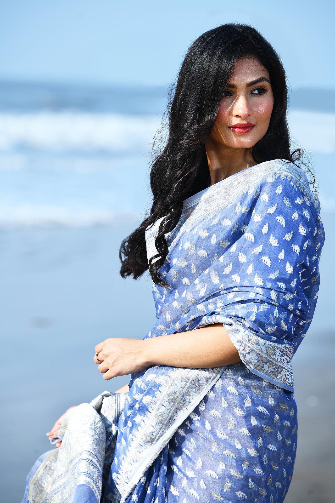 'Zehn-e-Gul' Periwinkle Grey Pure Resham Cotton Silk Banarasi Handloom Saree 'Zehn-e-Gul' Periwinkle Grey Pure Resham Cotton Silk Banarasi Handloom Saree