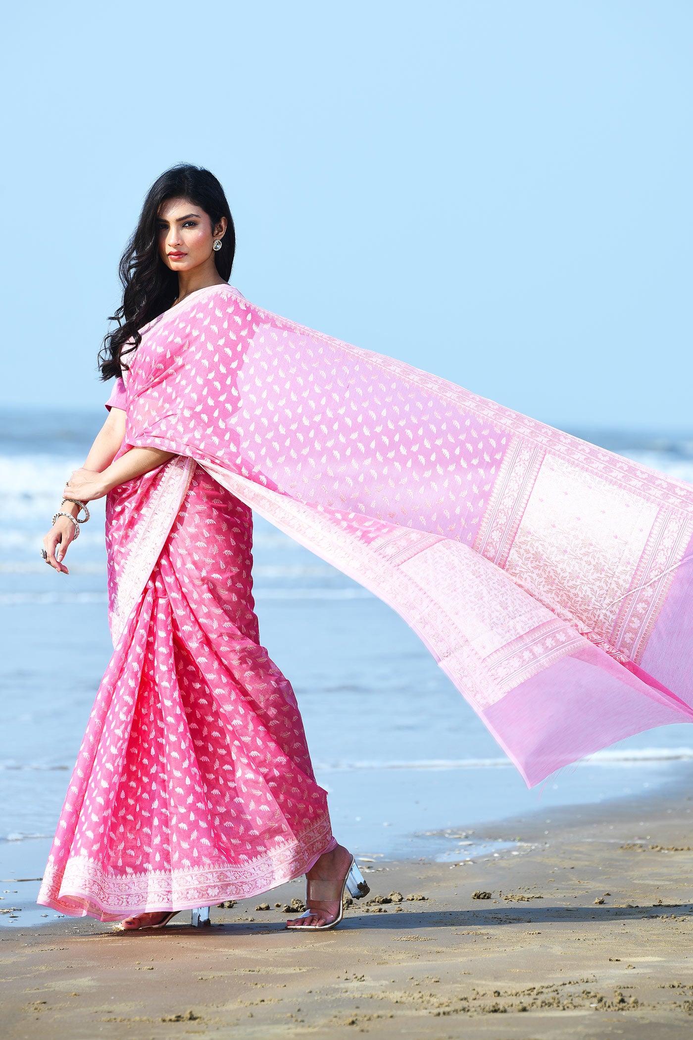'Zehn-e-Gul' Pastel Pink Pure Resham Cotton Silk Banarasi Handloom Saree 'Zehn-e-Gul' Pastel Pink Pure Resham Cotton Silk Banarasi Handloom Saree