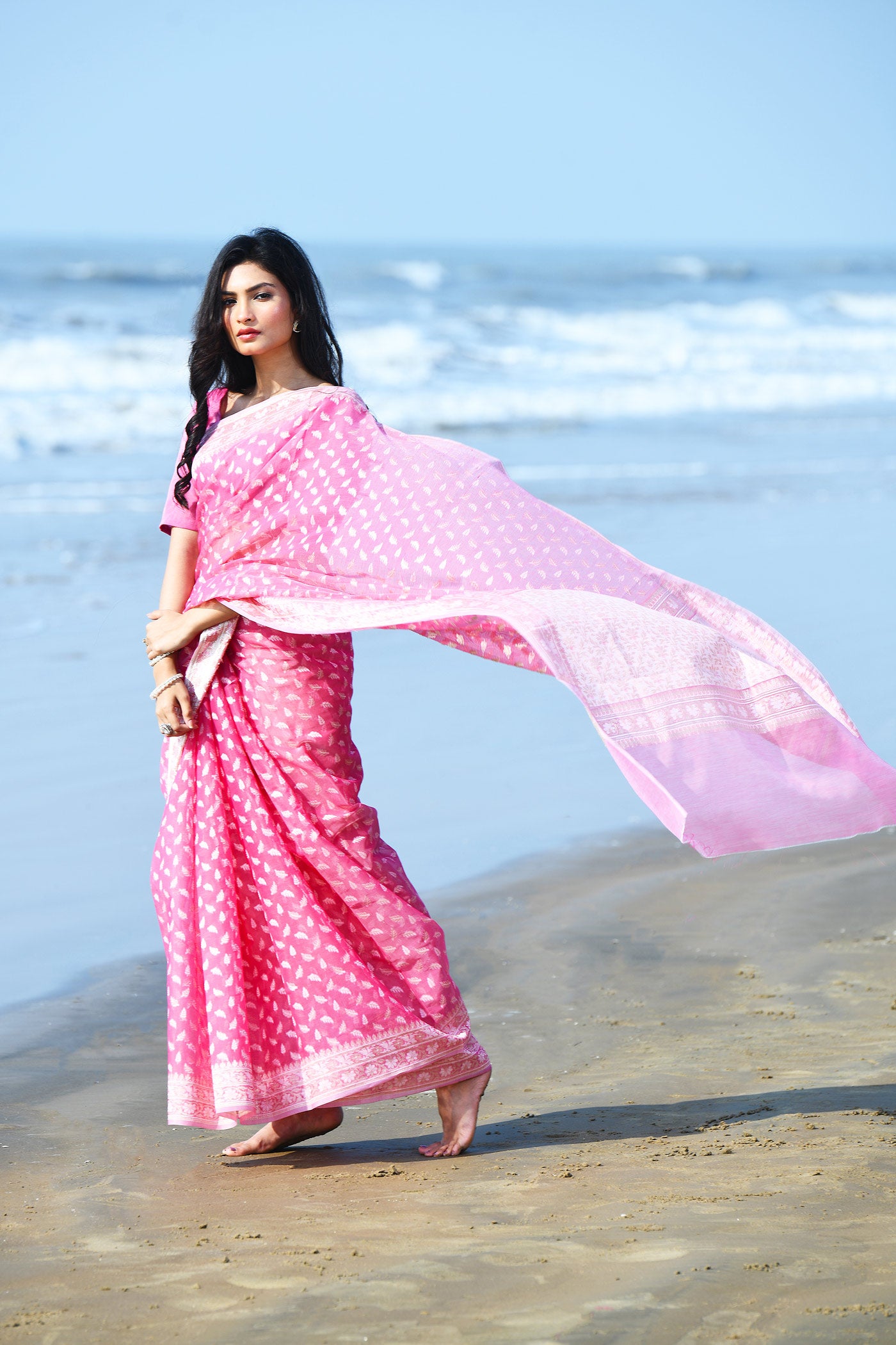 'Zehn-e-Gul' Pastel Pink Pure Resham Cotton Silk Banarasi Handloom Saree 'Zehn-e-Gul' Pastel Pink Pure Resham Cotton Silk Banarasi Handloom Saree