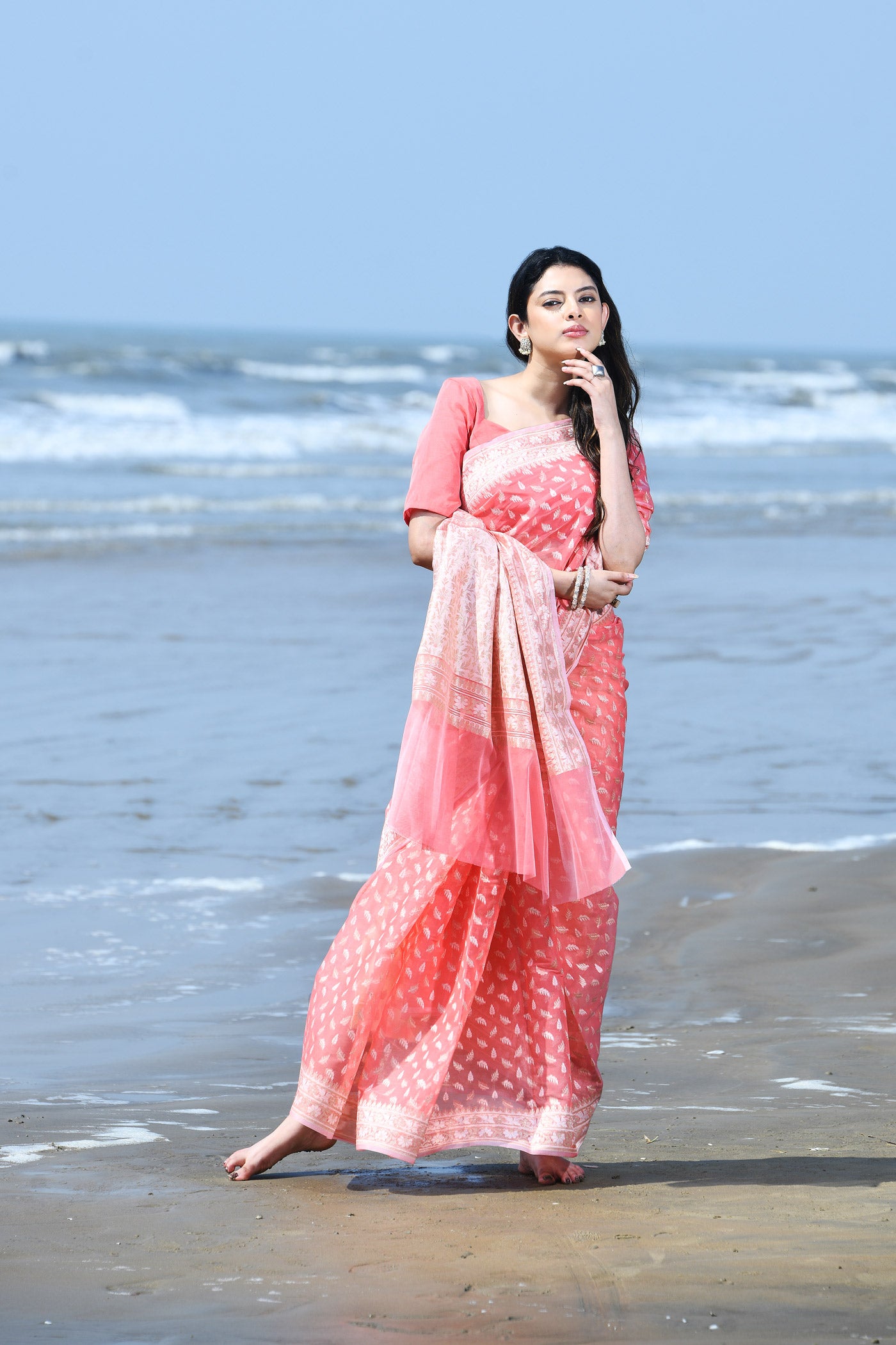 Zehn-e-Gul' Coral Peach Pure Resham Cotton Silk Banarasi Handloom Saree Zehn-e-Gul' Coral Peach Pure Resham Cotton Silk Banarasi Handloom Saree