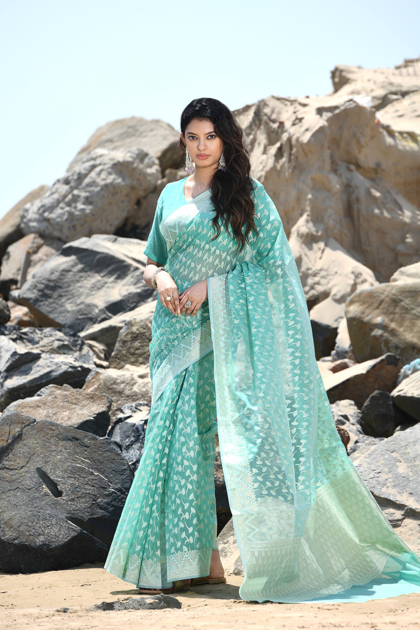'Mehfil-e-Rang' Sea Green Pure Resham Cotton Silk Banarasi Handloom Saree 'Mehfil-e-Rang' Sea Green Pure Resham Cotton Silk Banarasi Handloom Saree