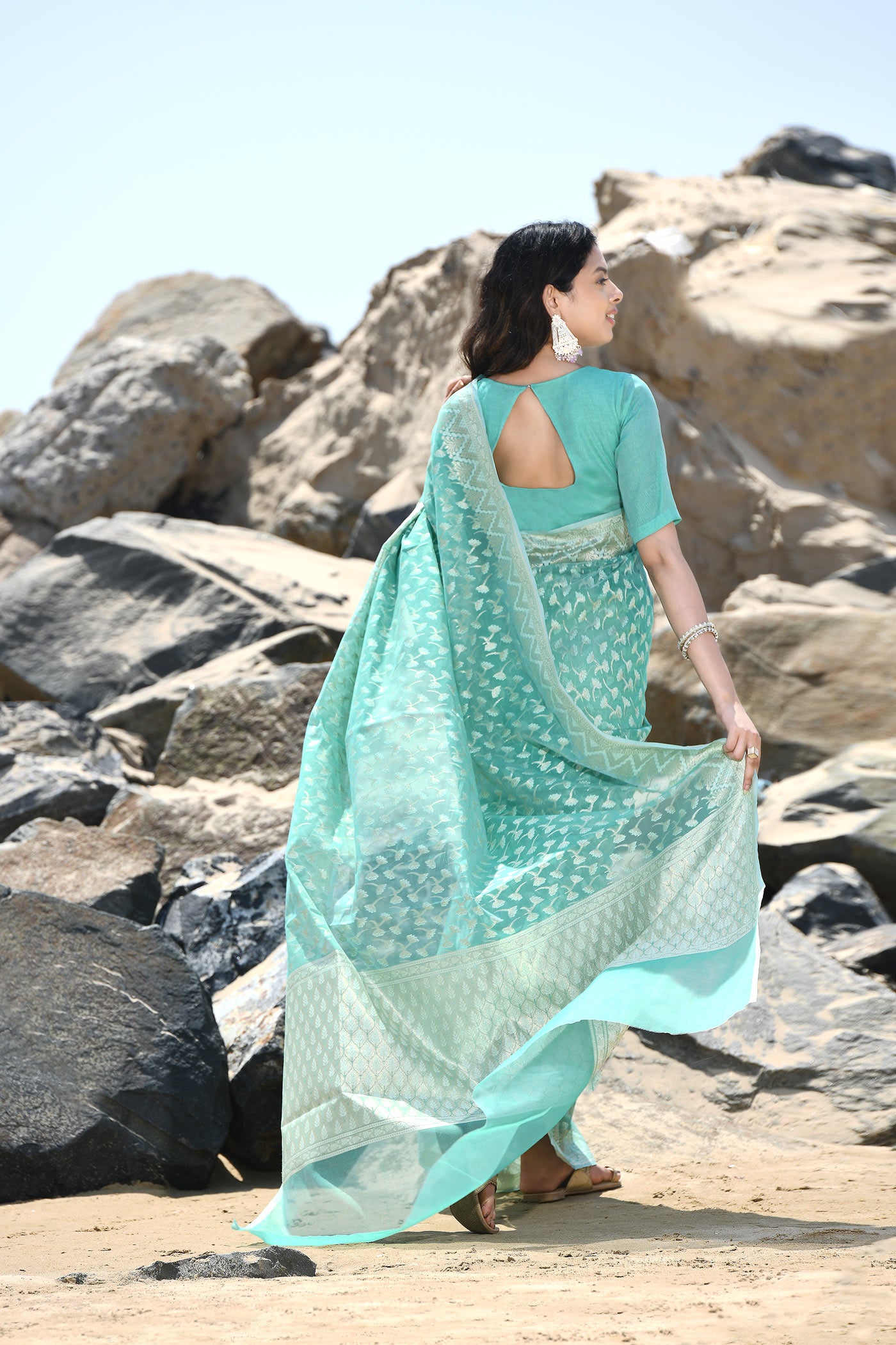 'Mehfil-e-Rang' Sea Green Pure Resham Cotton Silk Banarasi Handloom Saree 'Mehfil-e-Rang' Sea Green Pure Resham Cotton Silk Banarasi Handloom Saree