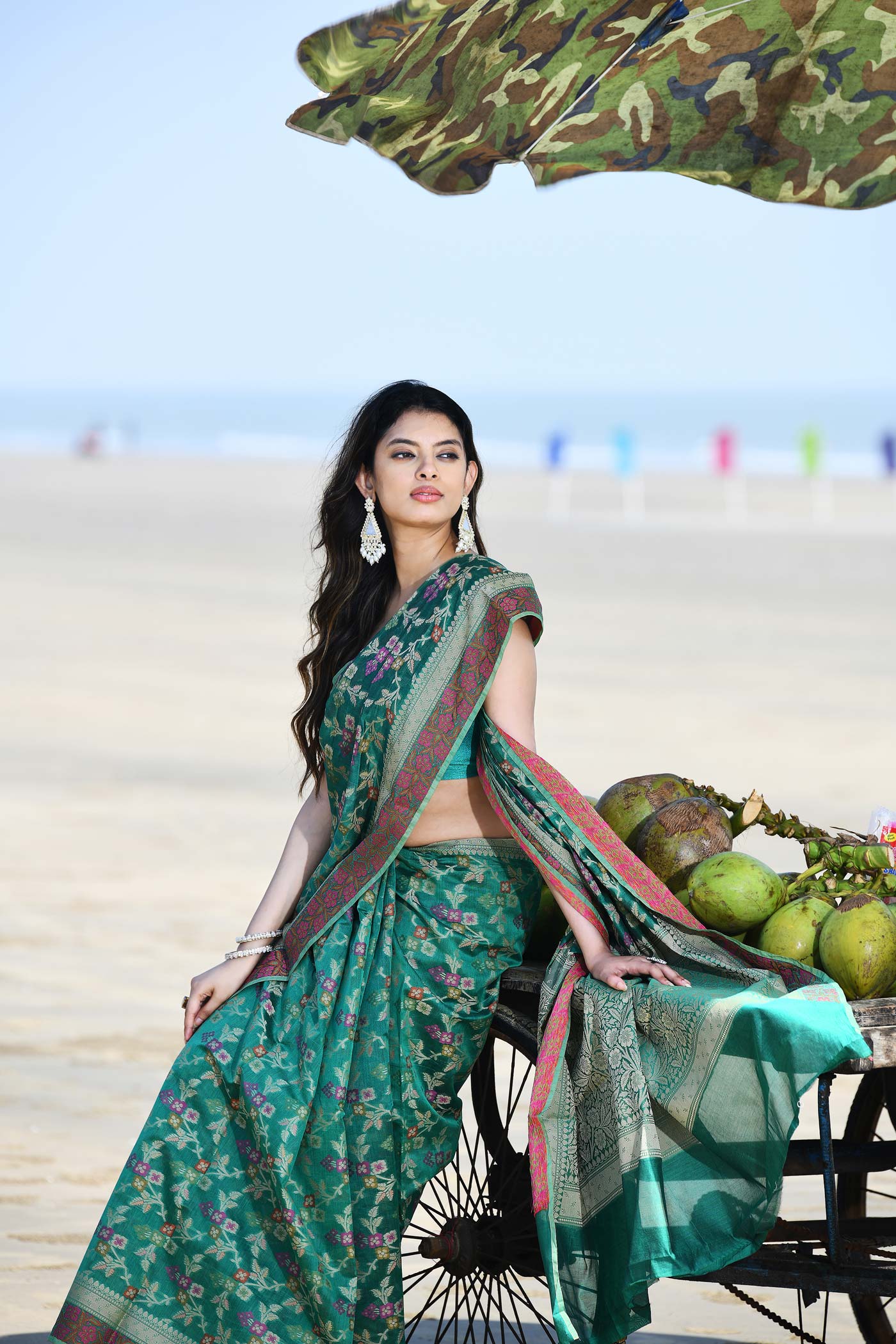 'Gulnaar' Teal Pure Resham Cotton Alfi Jaal Tilfi Border Banarasi Handloom Saree 'Gulnaar' Teal Pure Resham Cotton Alfi Jaal Tilfi Border Banarasi Handloom Saree