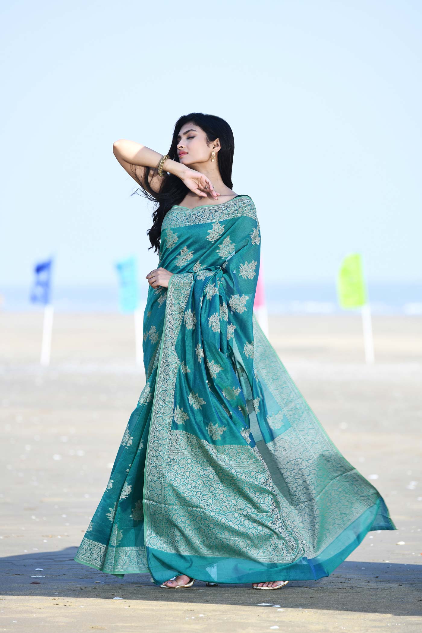 'Ruhani' Teal Pure Resham Cotton Banarasi Handloom Saree 'Ruhani' Teal Pure Resham Cotton Banarasi Handloom Saree